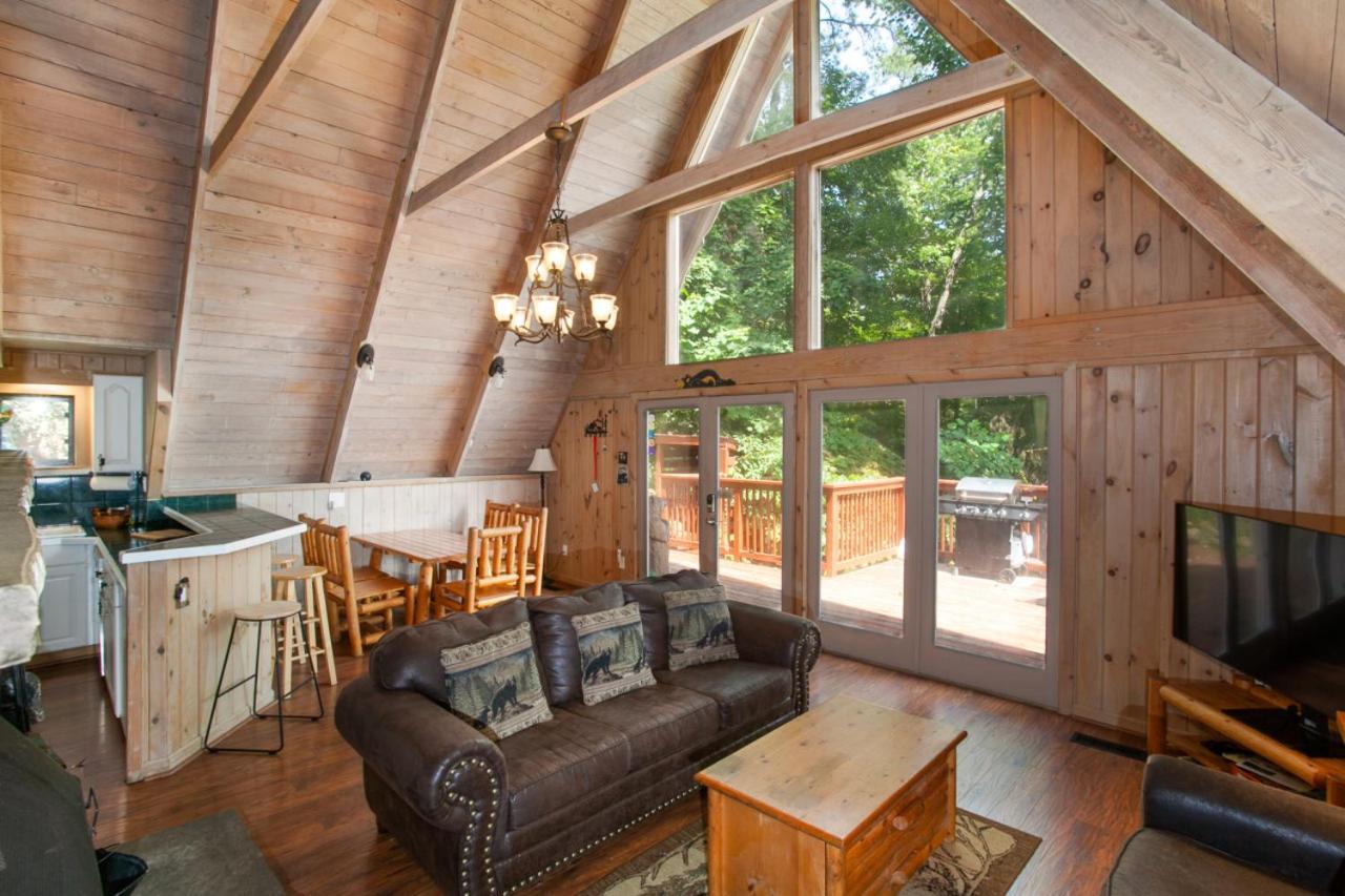 RidgeView - Games, Hot Tub Fireplace & Pool! view 5