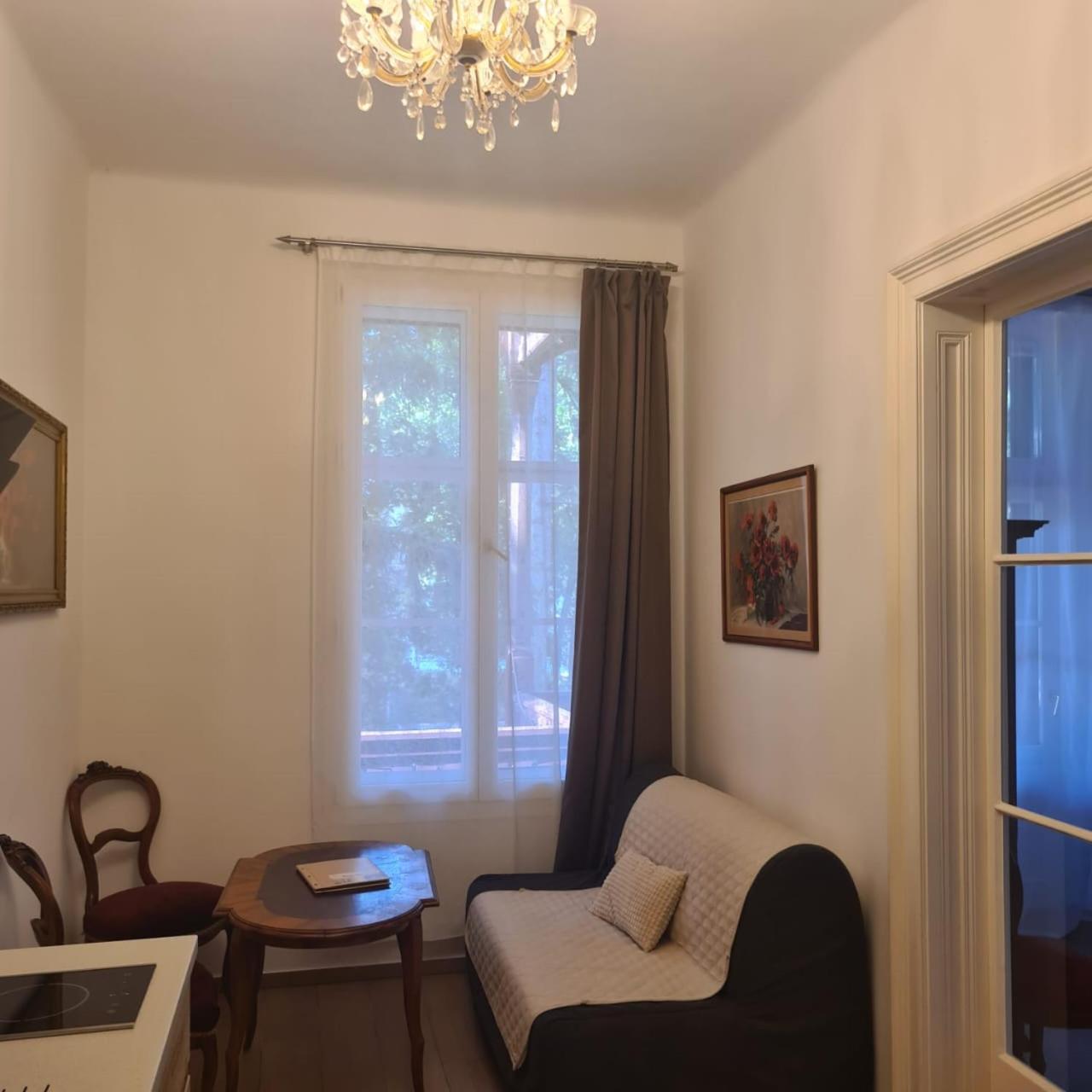 Villa Musik - apartments in historical Villa , Baden
