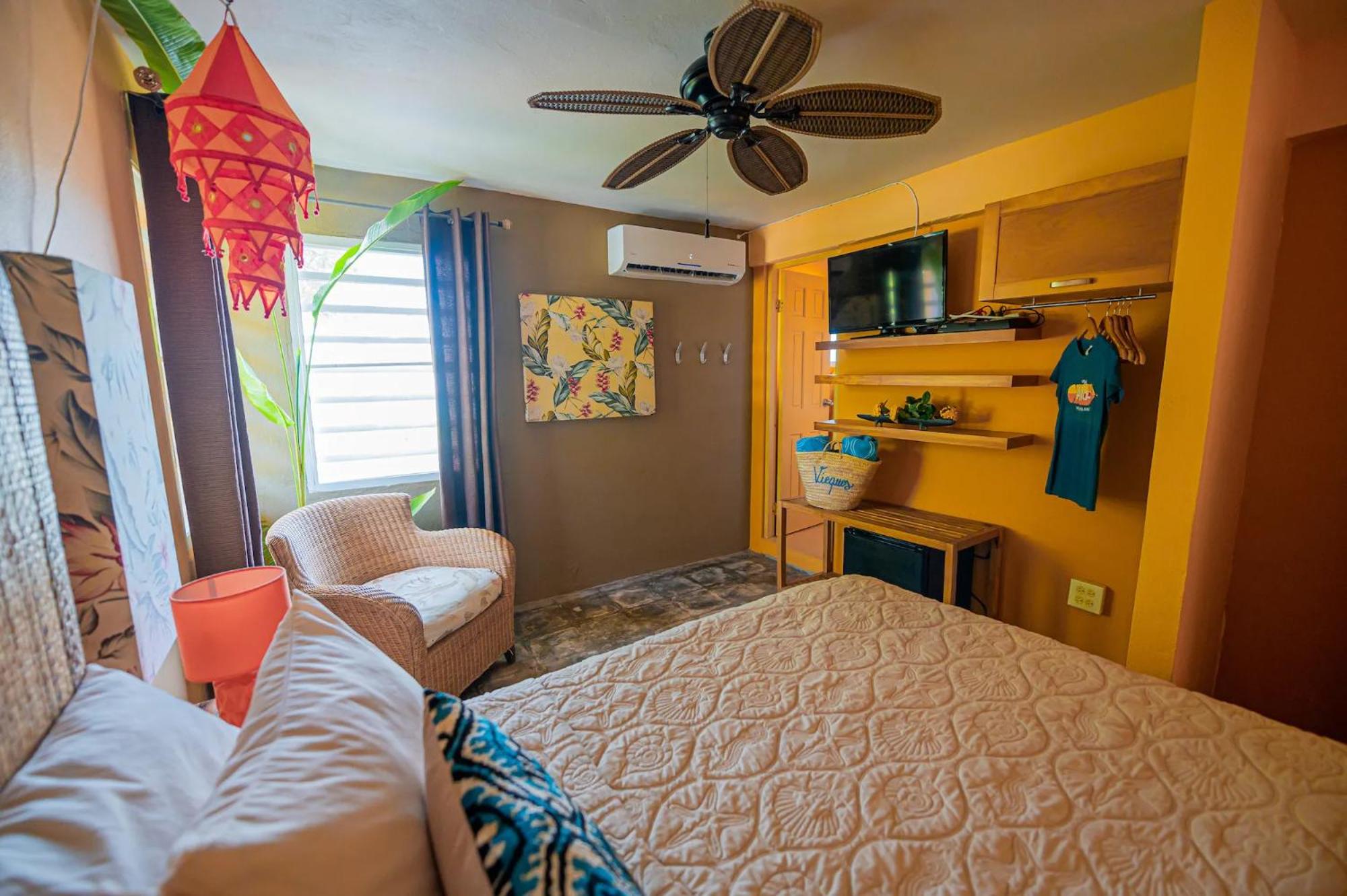 Casa de Amistad Guesthouse