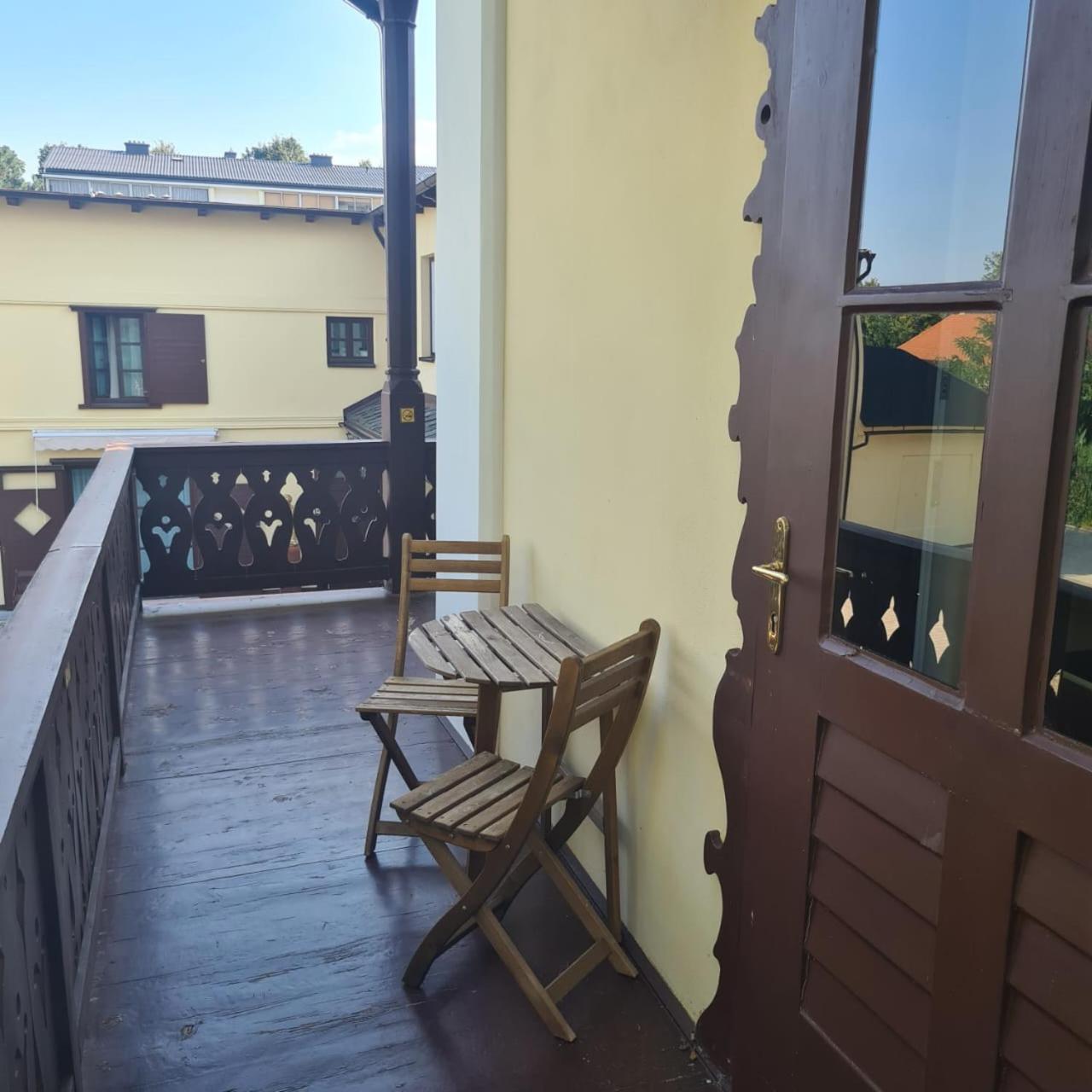 Villa Musik - apartments in historical Villa , Baden