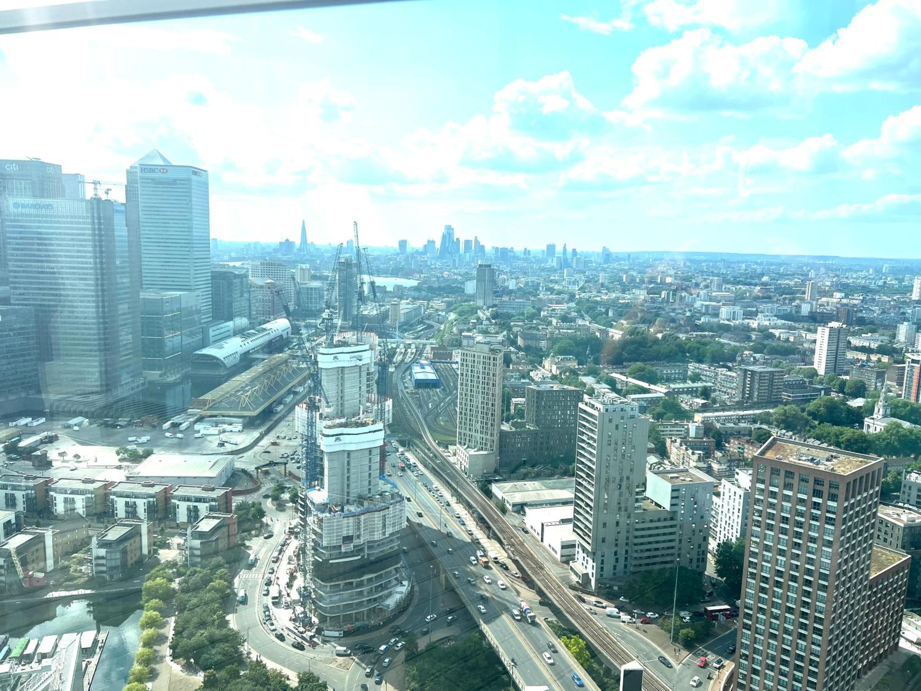 Luxury Apartment near Canary Wharf-O2-Excel-Stratford-Tower Hill-Bank-London Bridge-Bond street