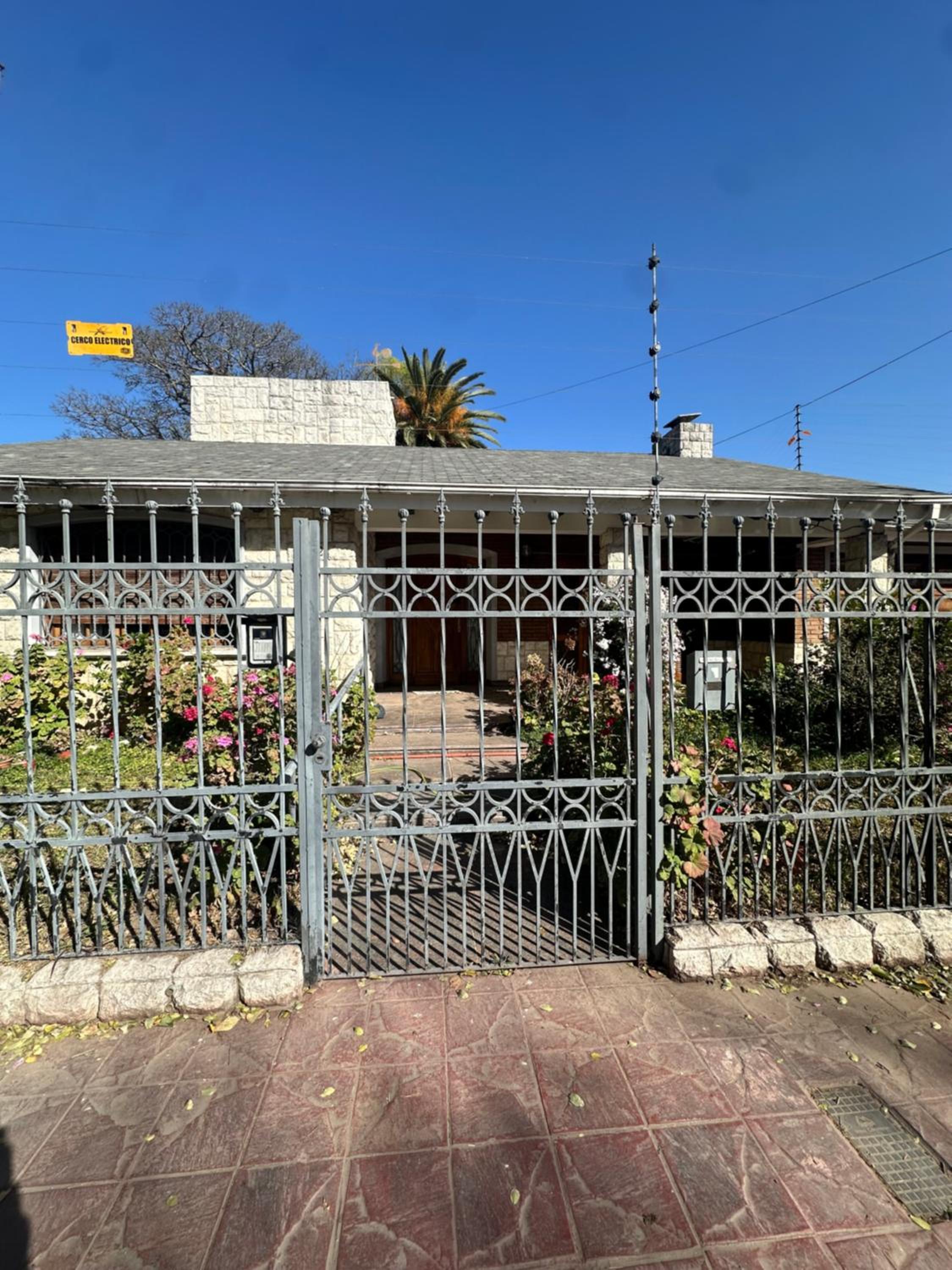 Casa 3 hab con pileta, a 5min del centro - cerca de todo