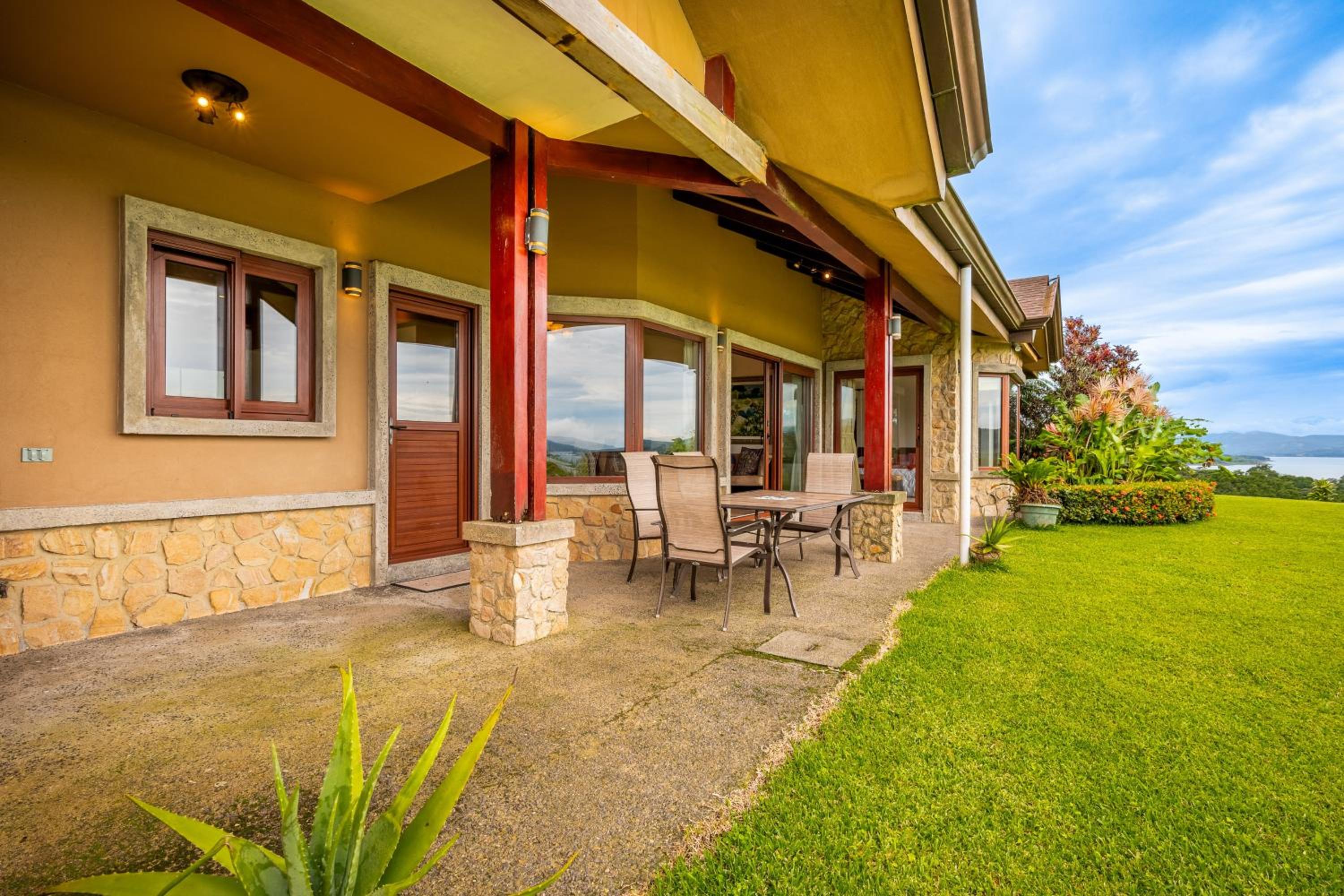 Casa Shamrock Duplex 1