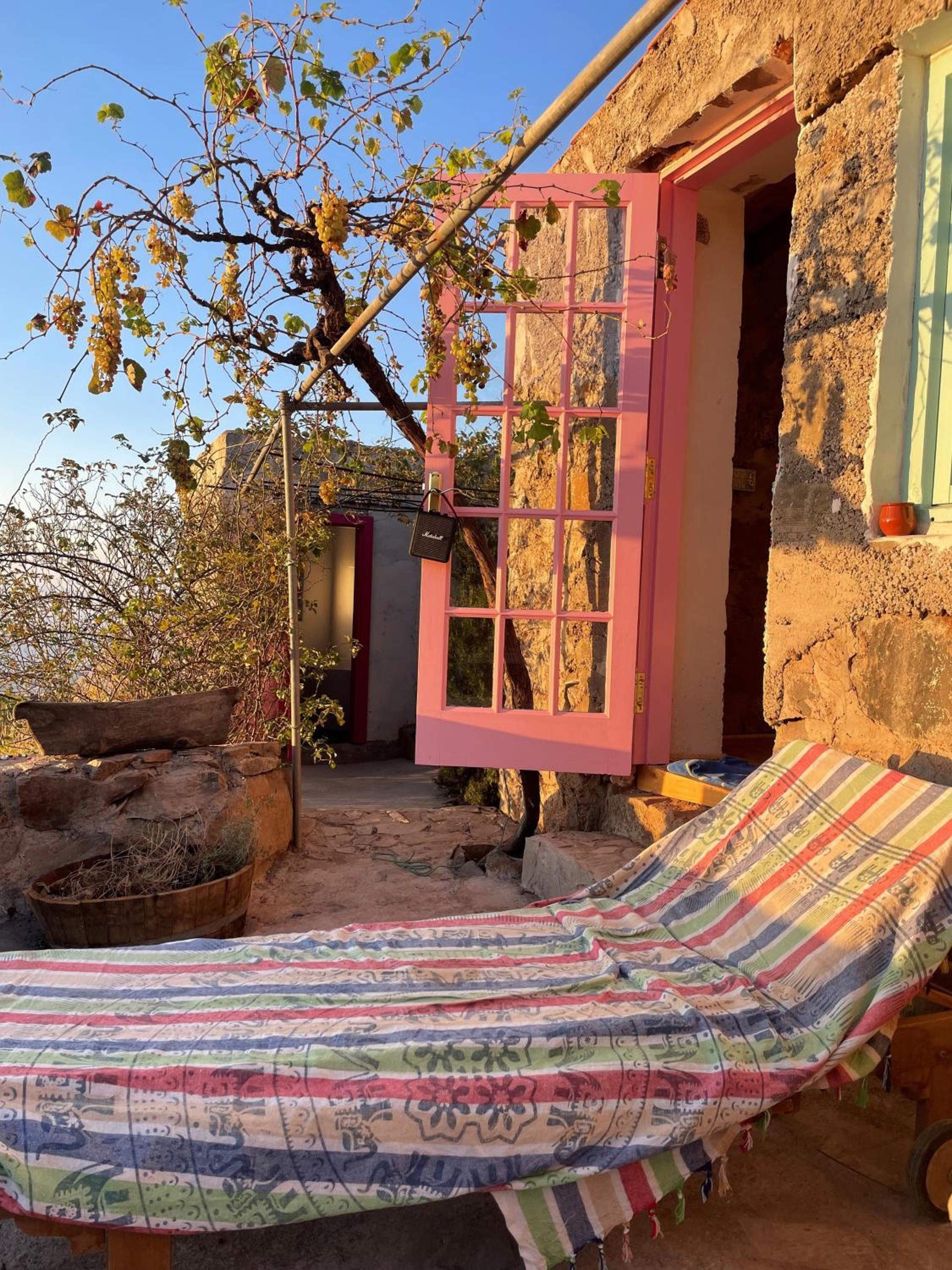 Rosas märchenhafte Finca mit Pool