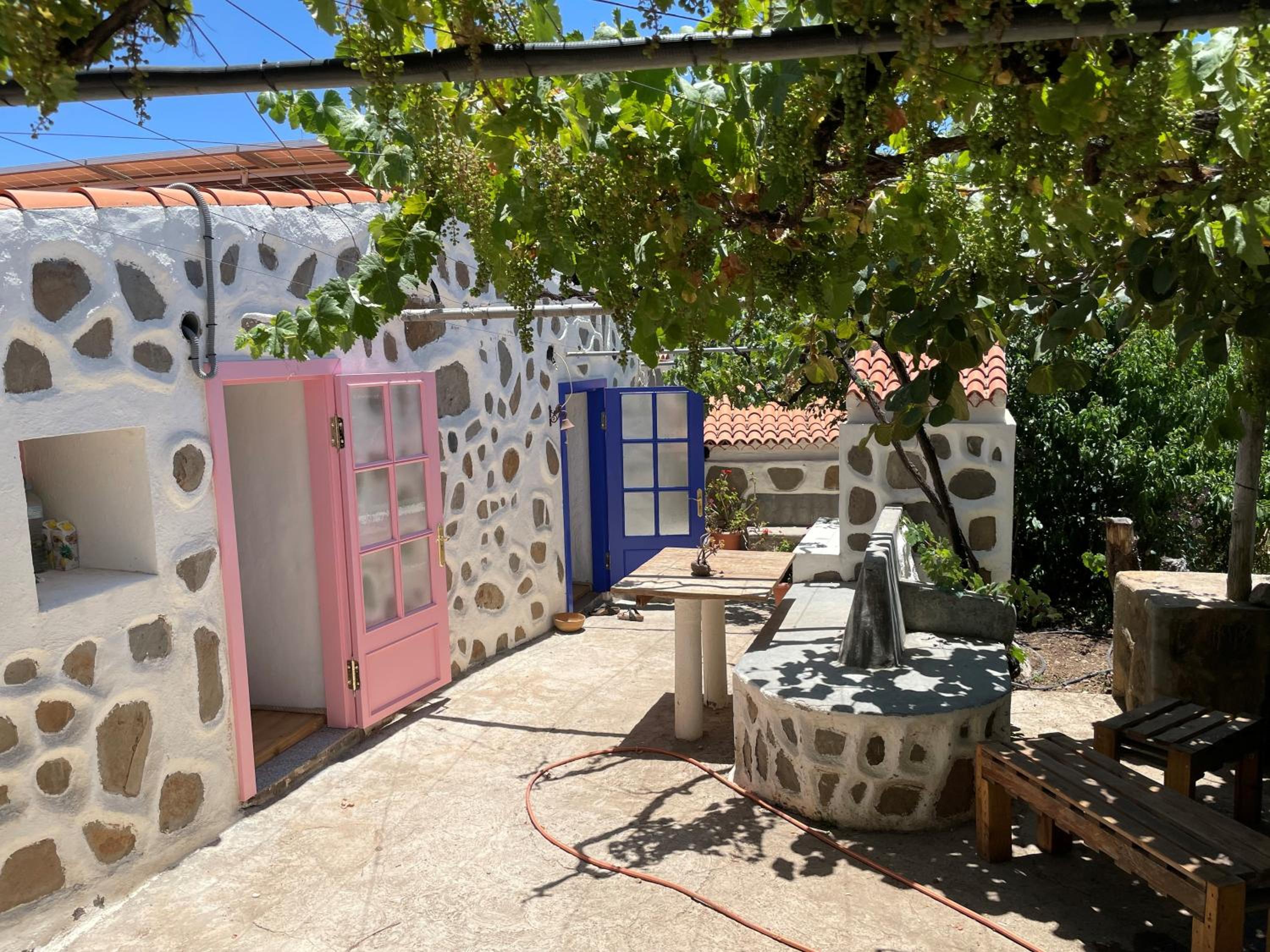 Rosas märchenhafte Finca mit Pool