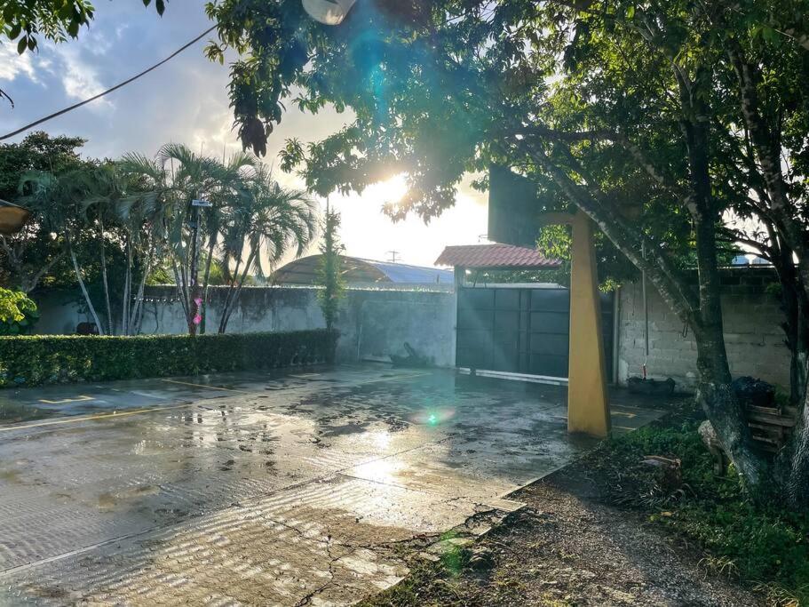 Casa siloé más Pajarera, piscina compartida
