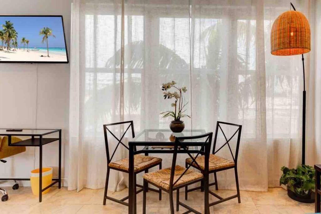 S BEACH SPOT Heated pool 2BLOCKs to BEACH BBQ view 3
