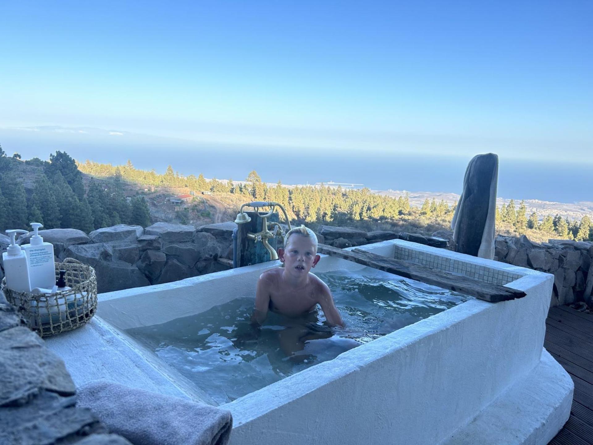 Rosas märchenhafte Finca mit Pool