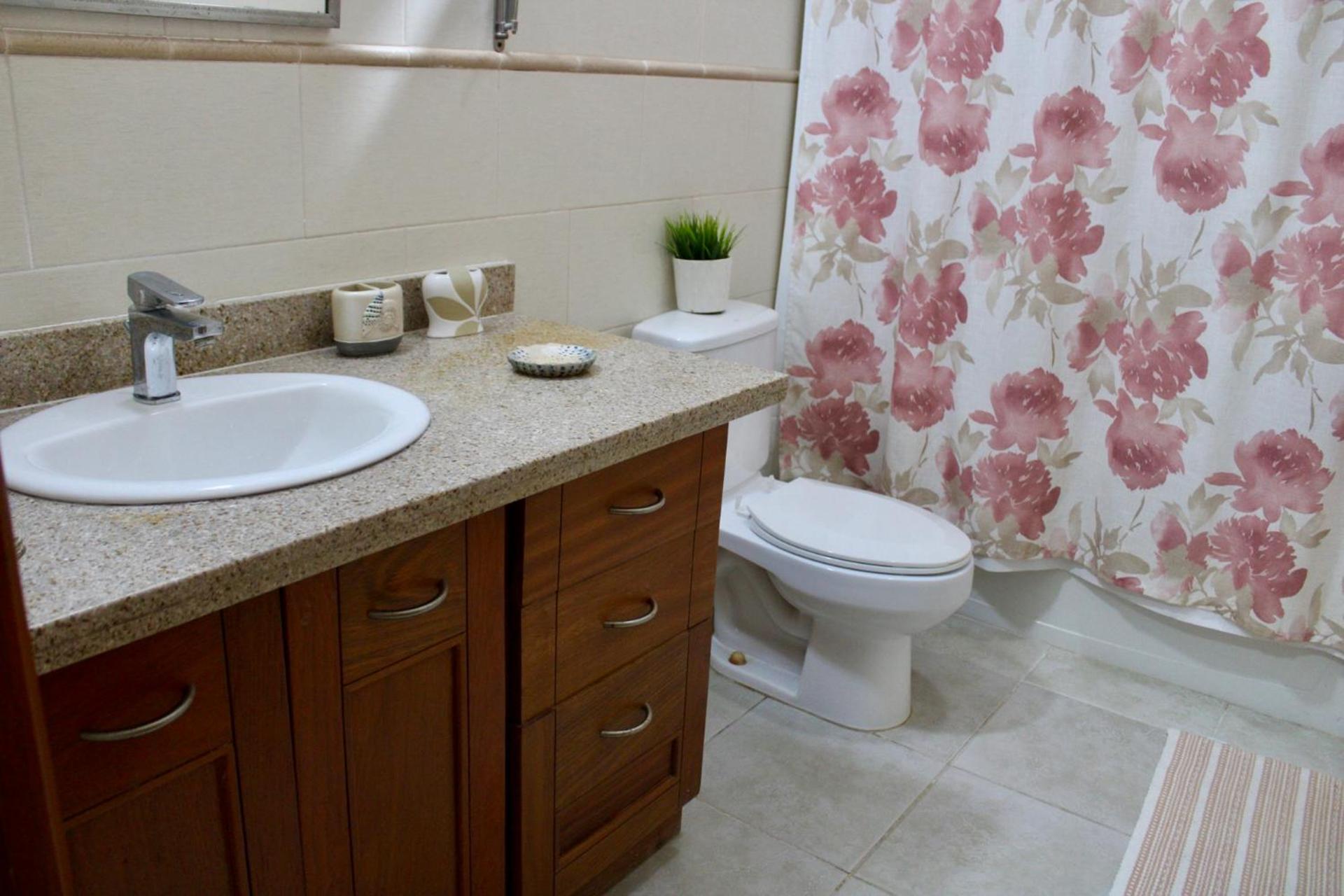 Villa JuanDolioGuavaberry 3BR-6Bds-14Pax-WiFi-BBQ- view 4