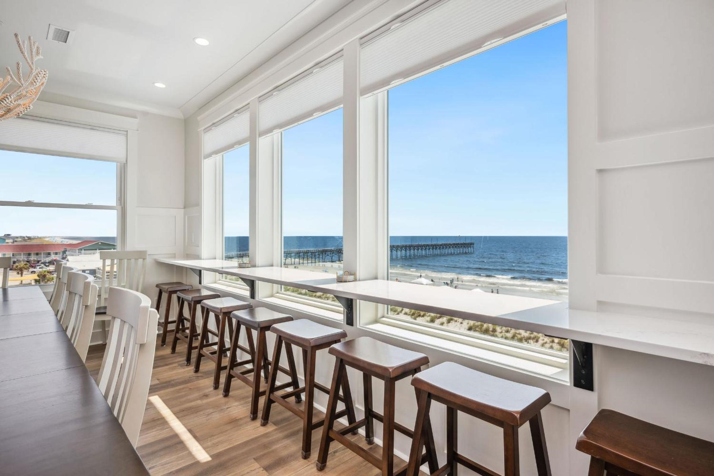 Ollies Point by Oak Island Accommodations