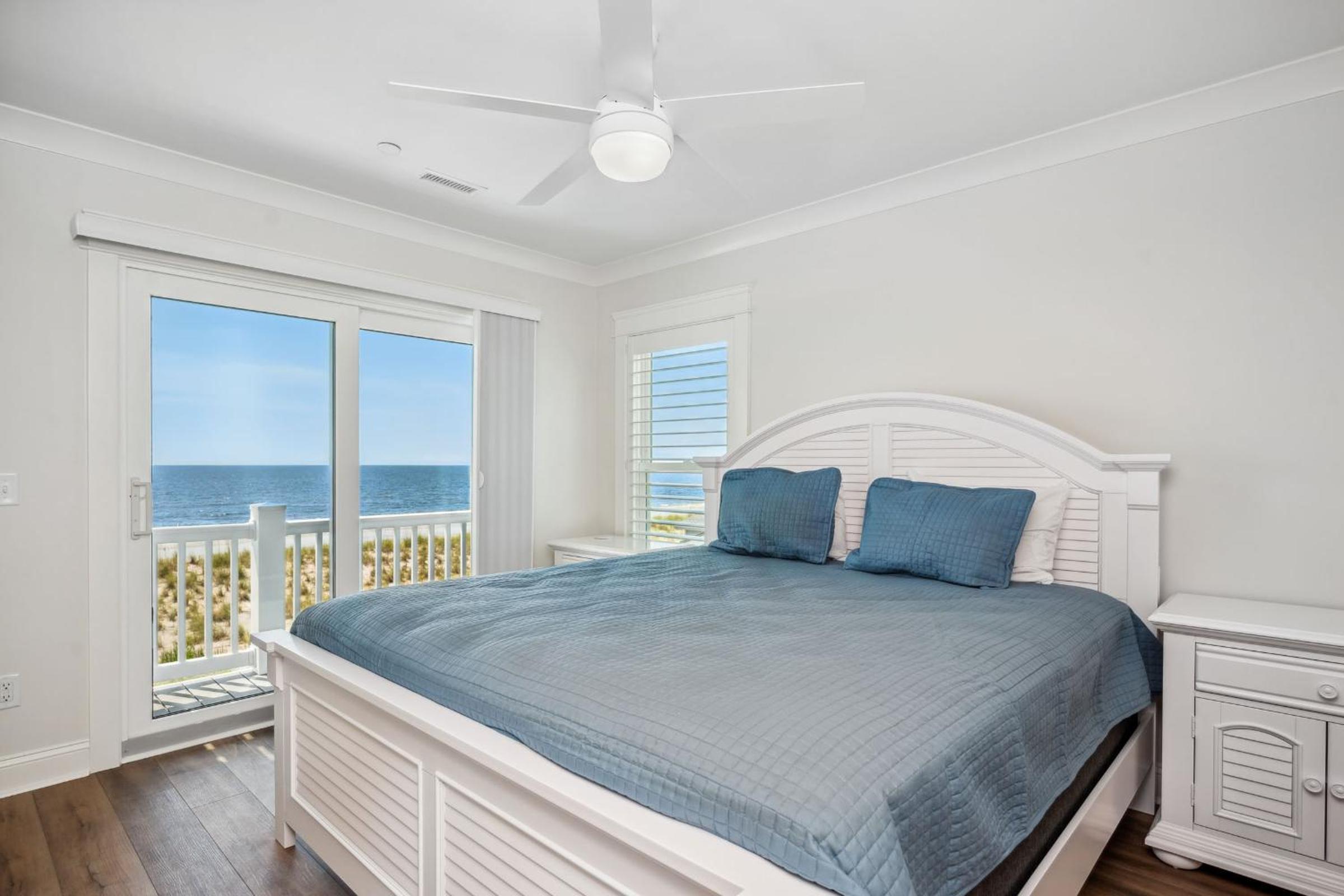 Ollies Point by Oak Island Accommodations