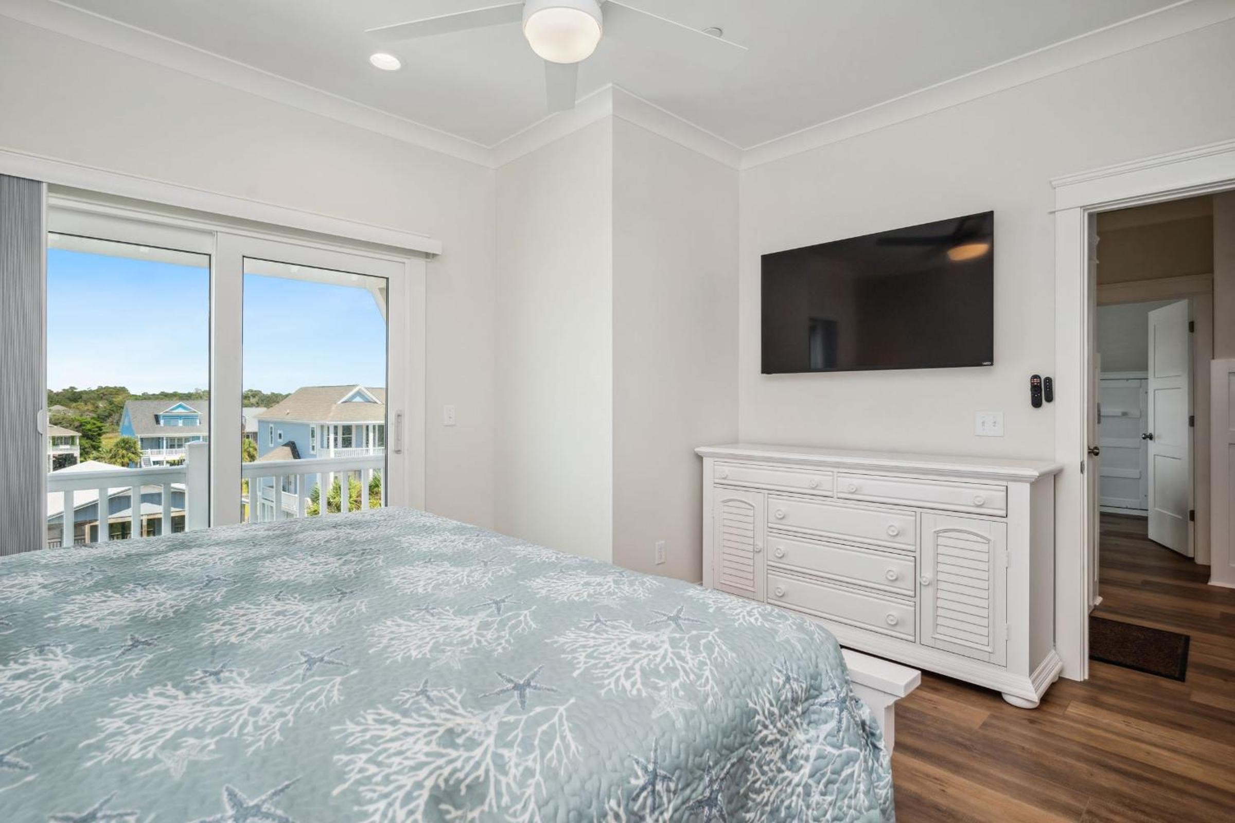 Ollies Point by Oak Island Accommodations