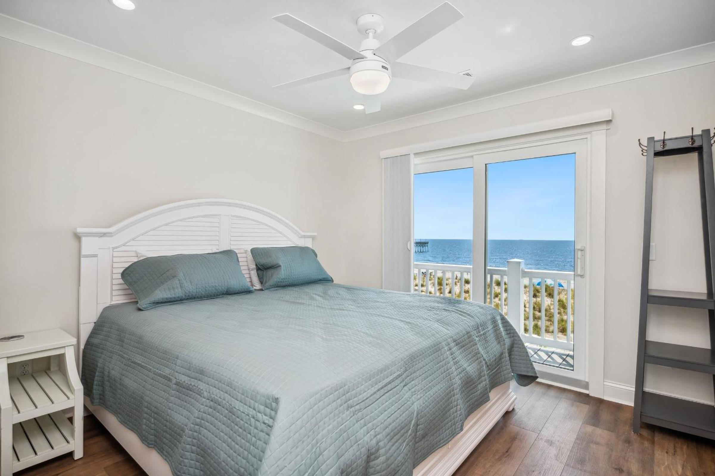 Ollies Point by Oak Island Accommodations