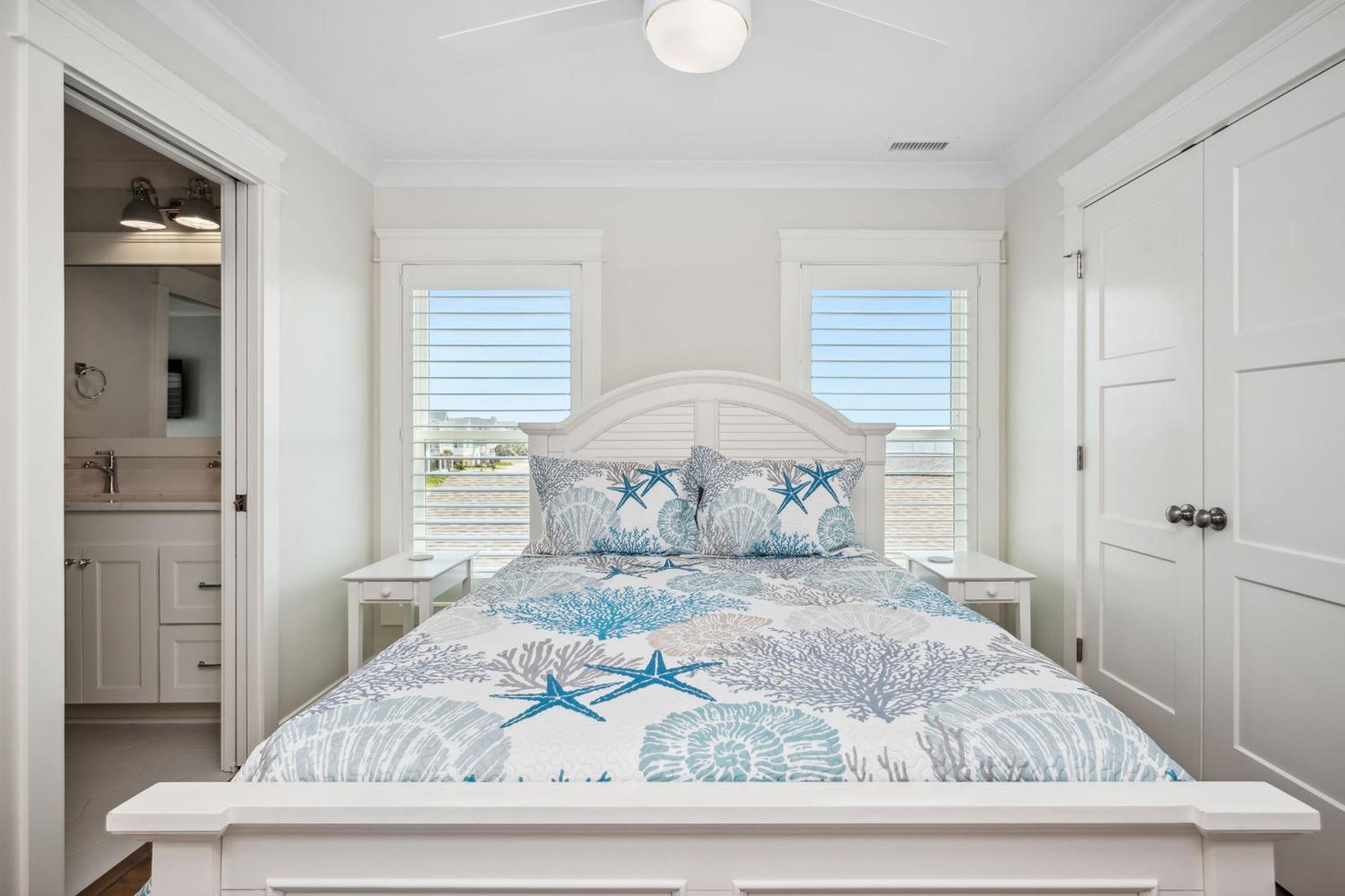 Ollies Point by Oak Island Accommodations