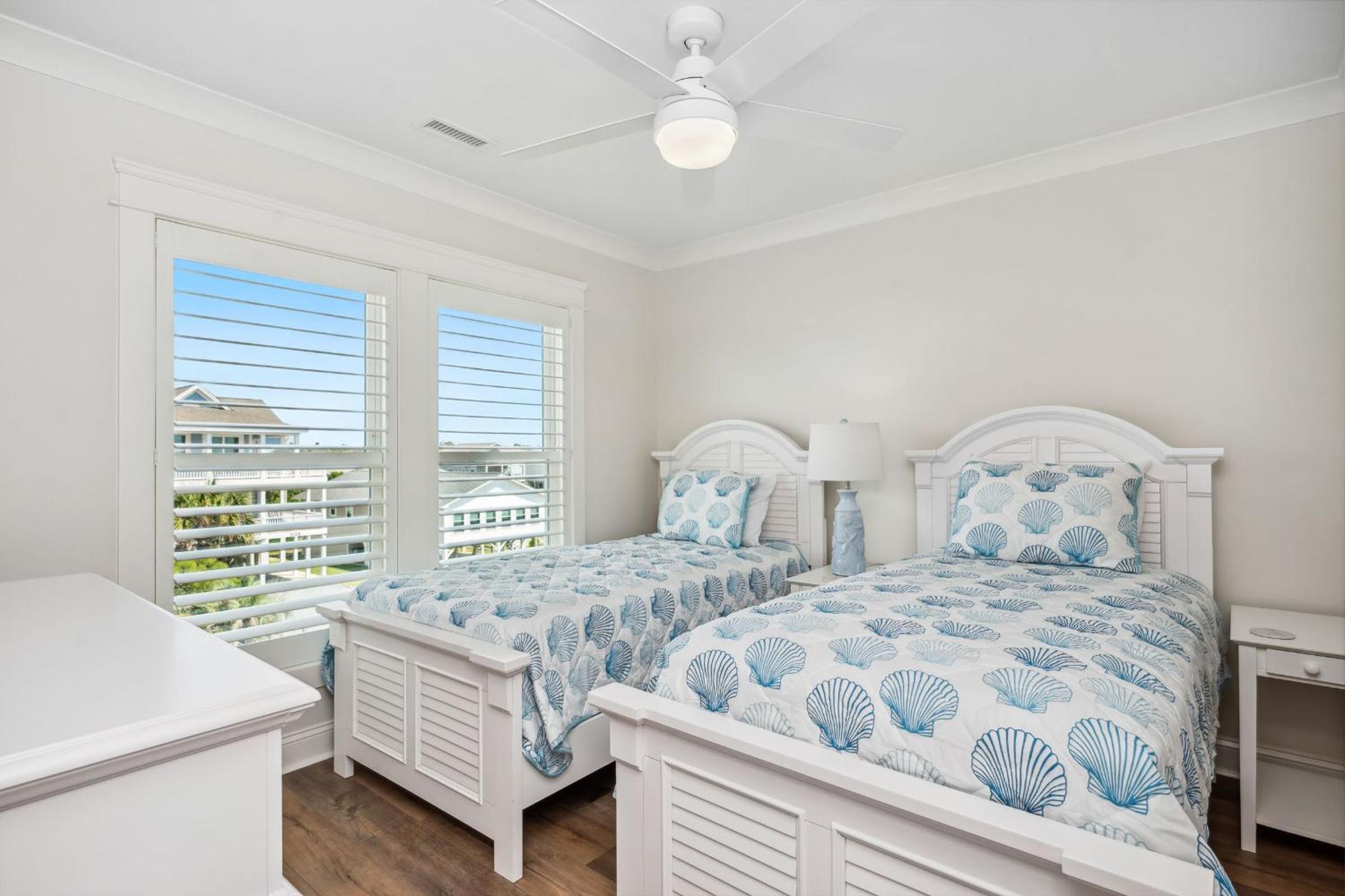 Ollies Point by Oak Island Accommodations