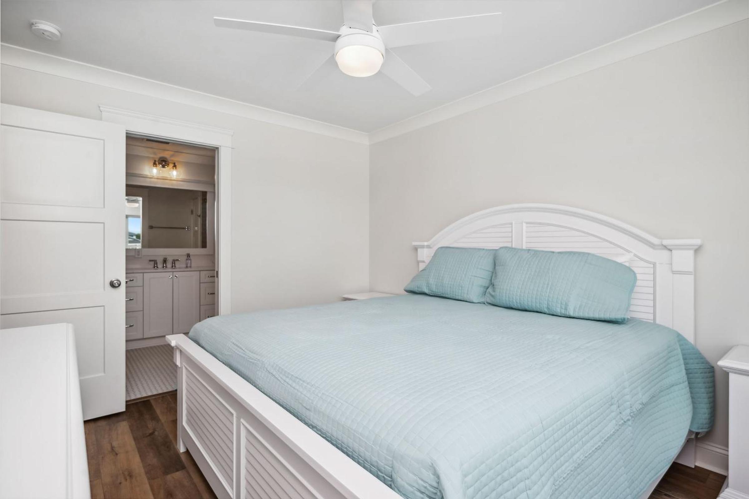 Ollies Point by Oak Island Accommodations