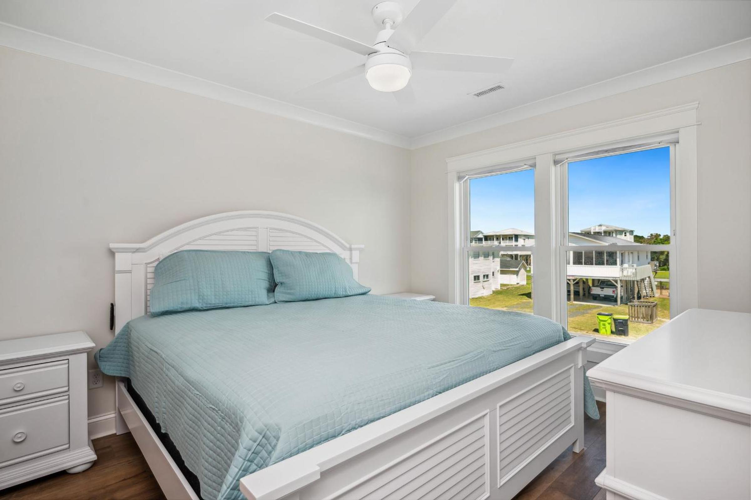 Ollies Point by Oak Island Accommodations
