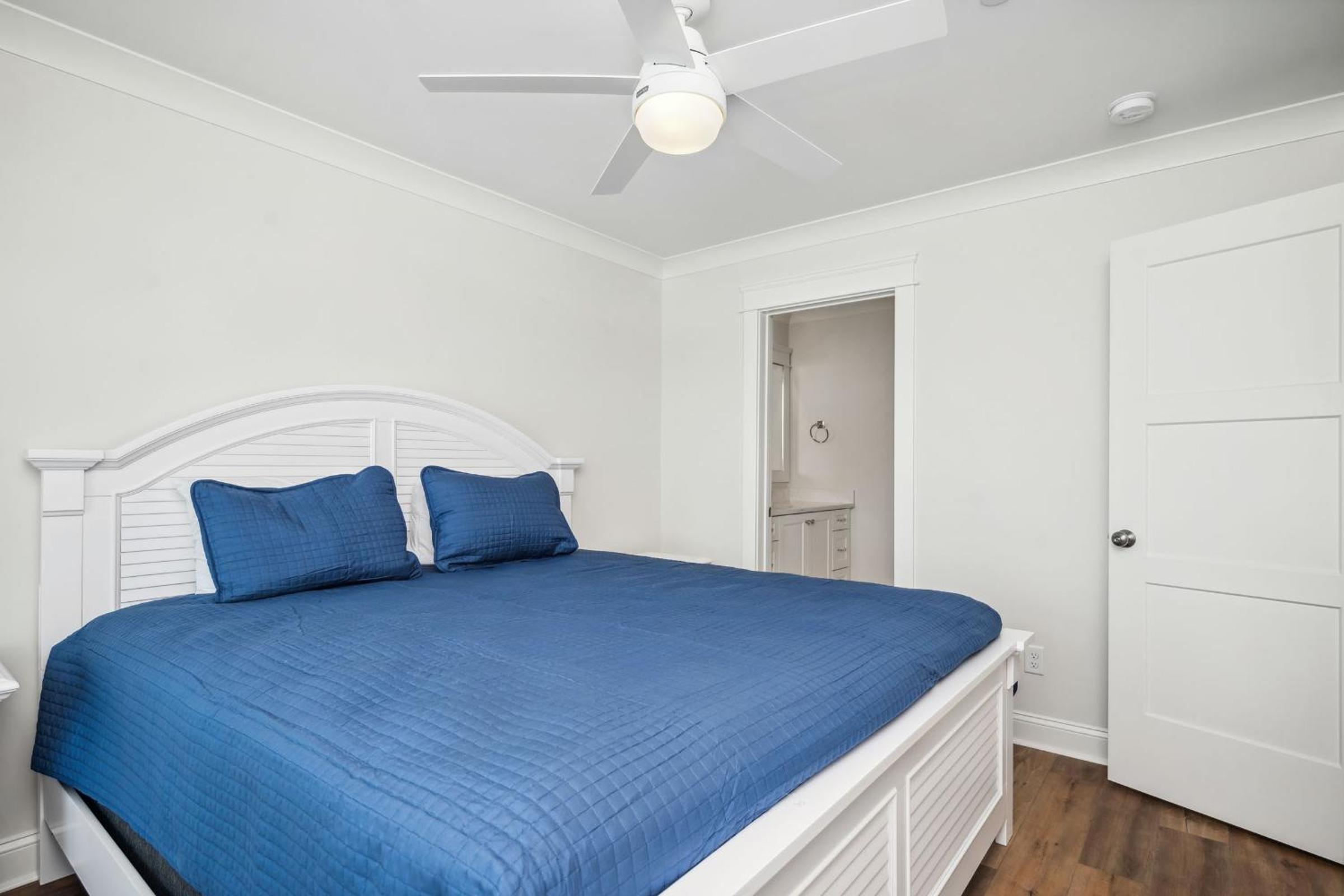 Ollies Point by Oak Island Accommodations