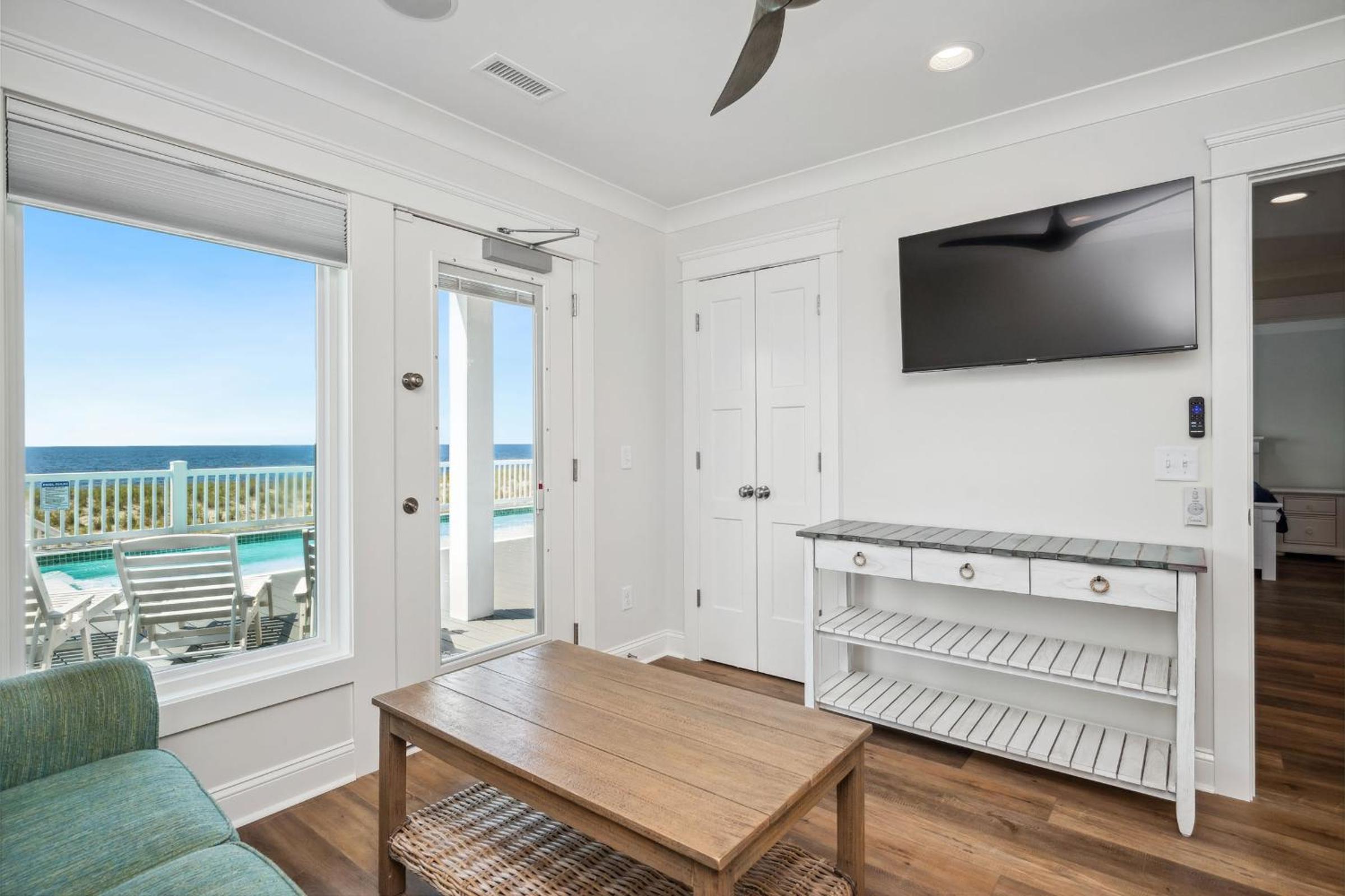 Ollies Point by Oak Island Accommodations
