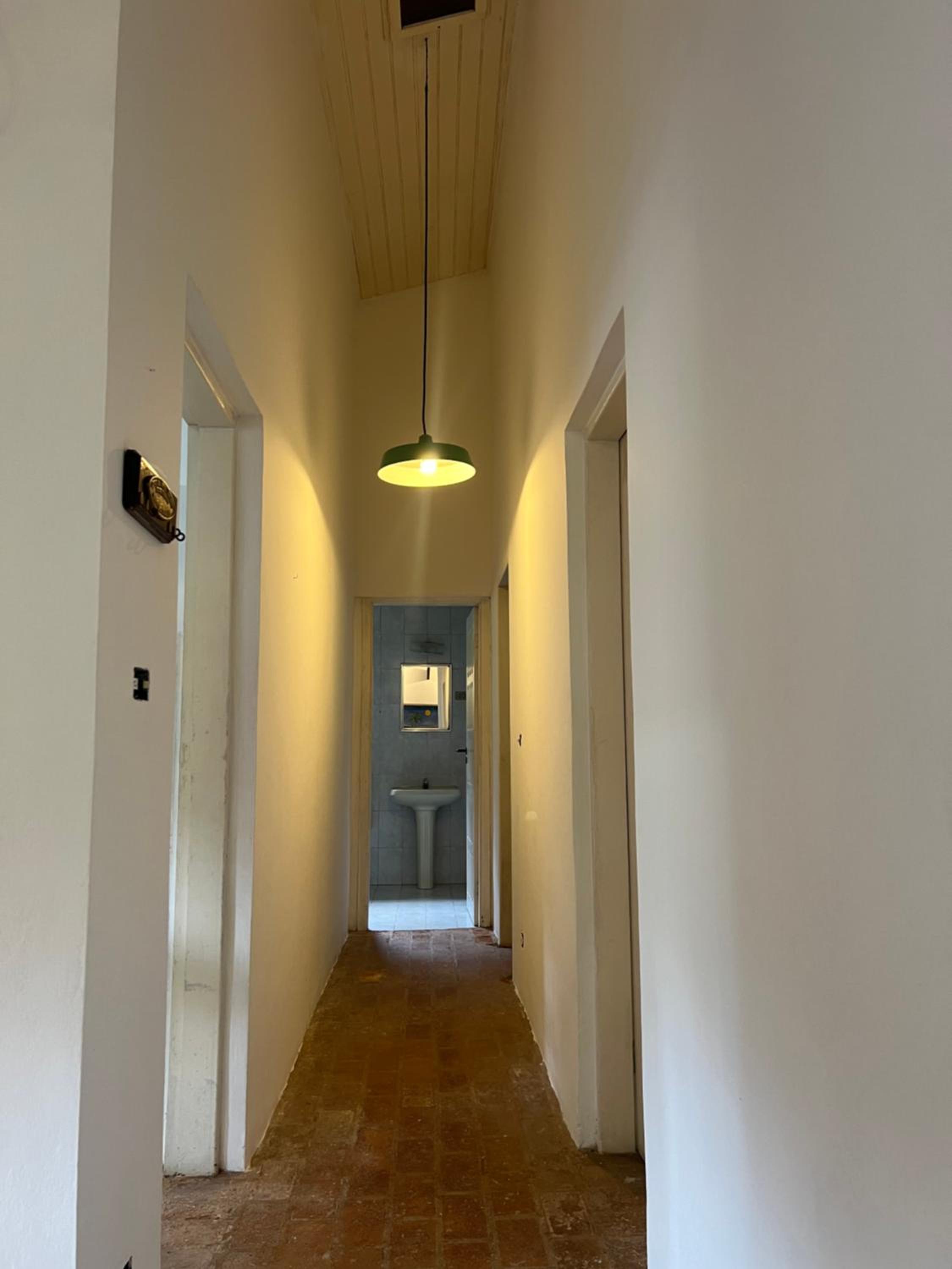 Casa térrea, frente para a Mata e Rio Boiçucanga