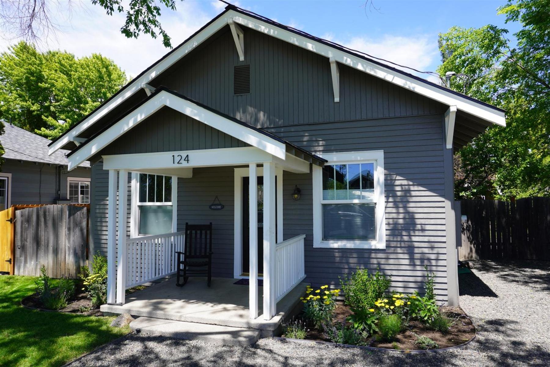 Bluebird Day - Fuller Cottage