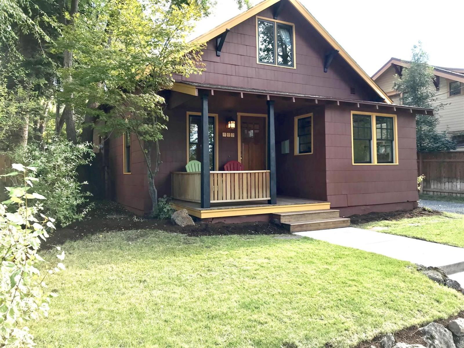 Hotel Bluebird Day - Cinder Cone Bungalow - Image 1