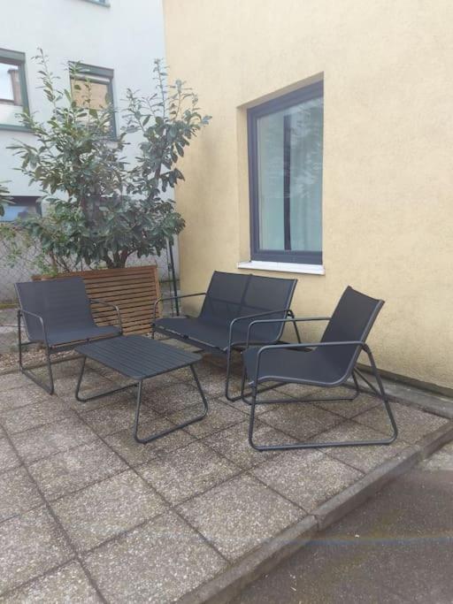 Central apartment with terrace and parking space