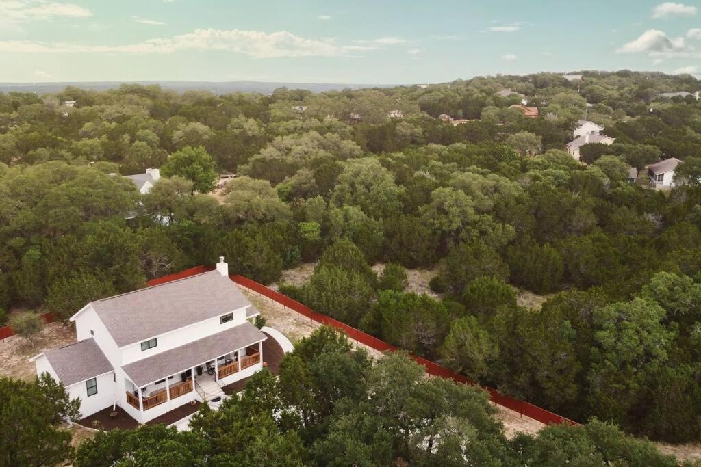 Hill Country Farmhouse by Canyon Lake & Wimberley view 2