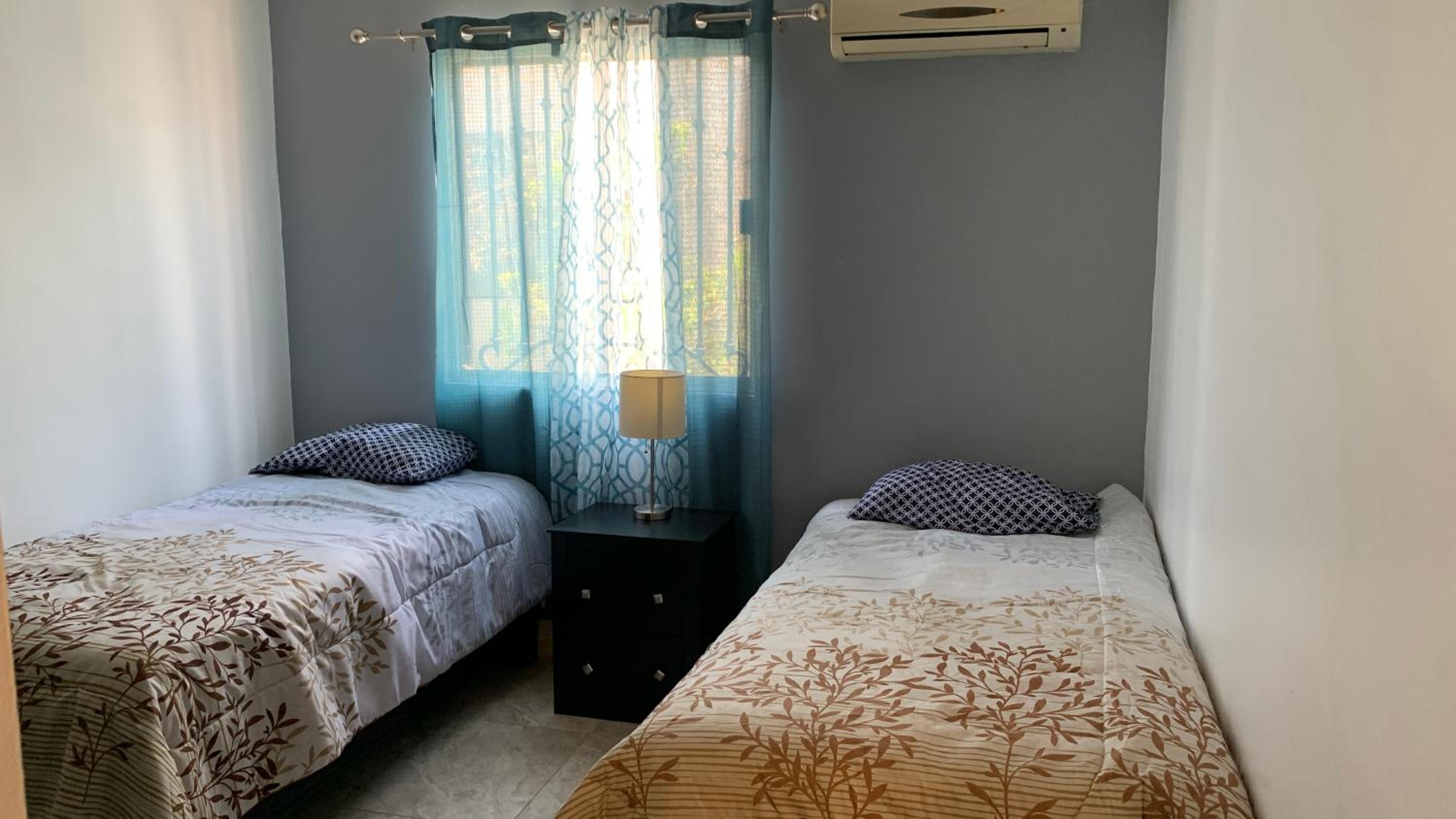 Spacious 4-bedroom house in beautiful Ciudad General Escobedo with WiFi, AC view 2