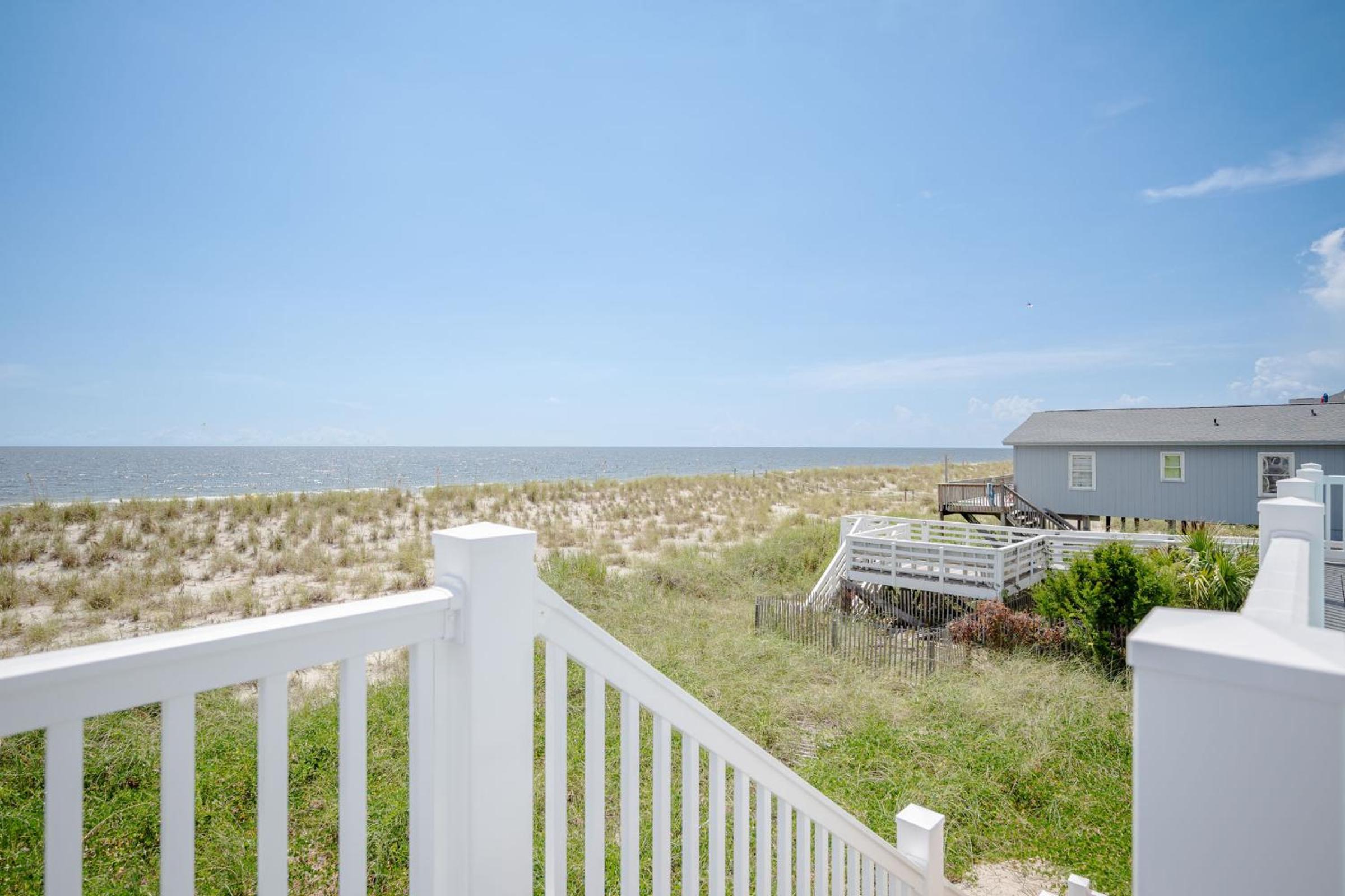 Ollies Point by Oak Island Accommodations