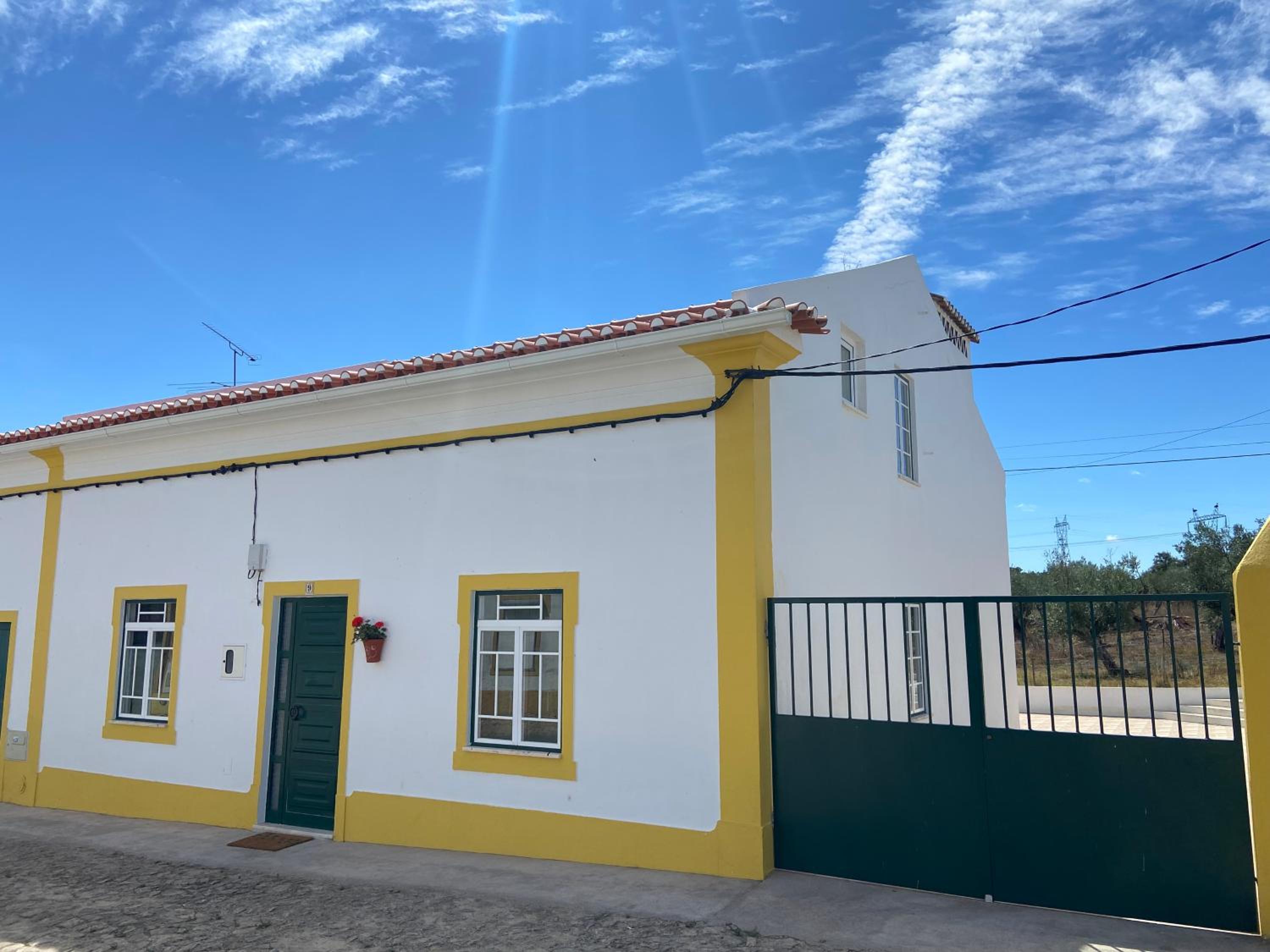 Casa do Carpinteiro view 2