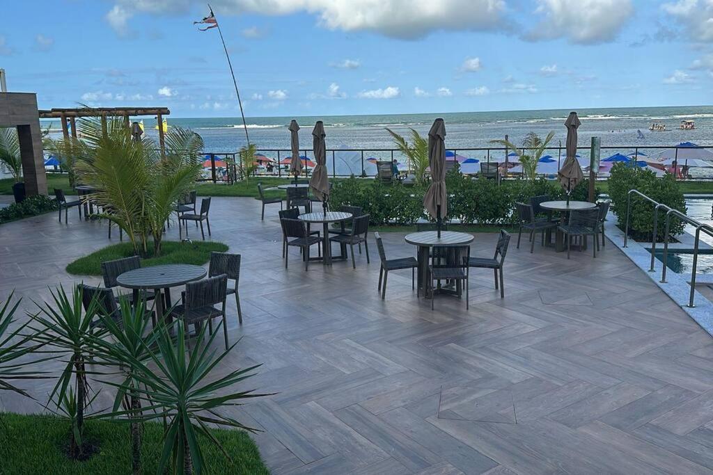 Apartamento térreo com piscina beira mar de Porto de Galinhas