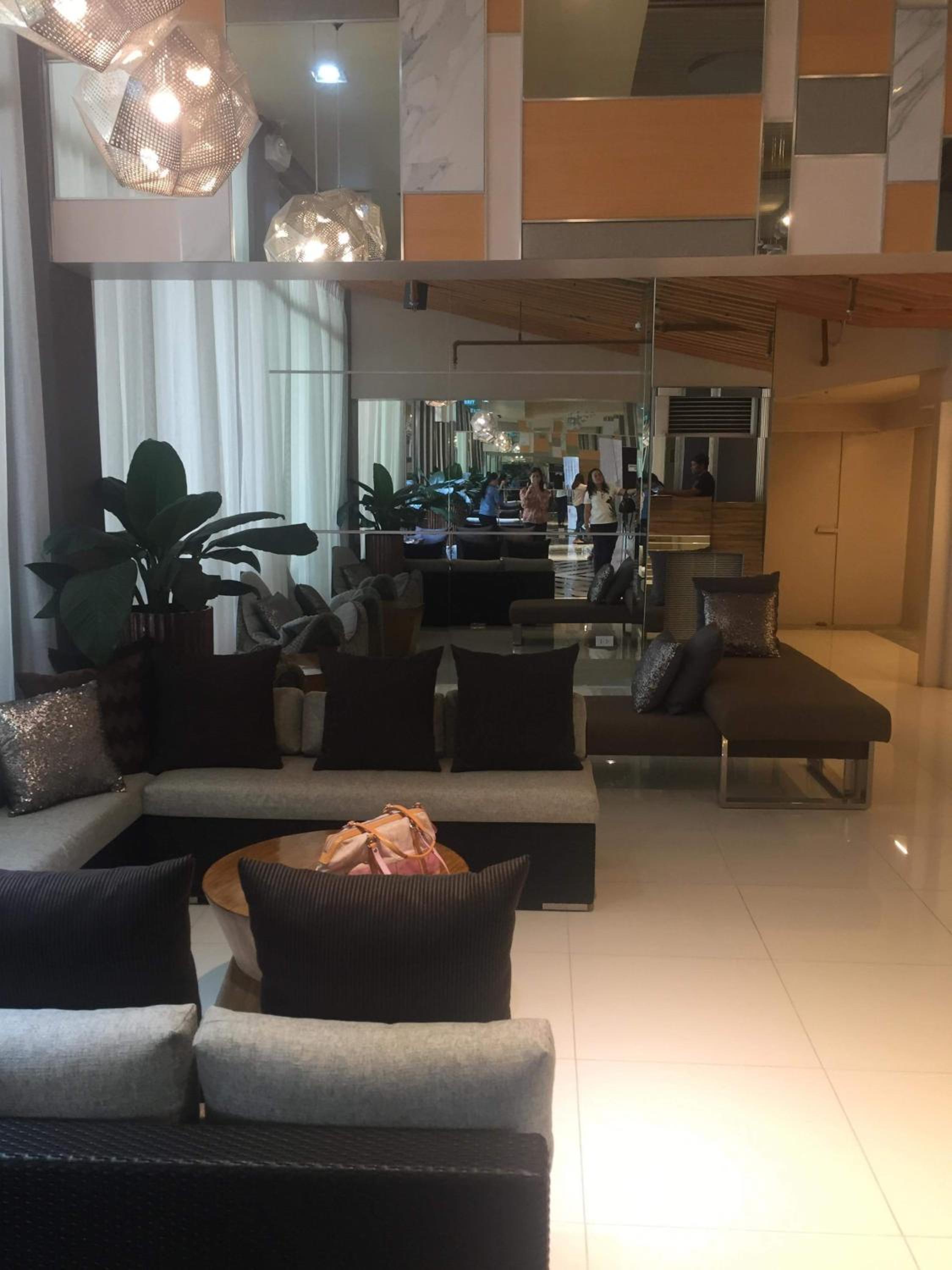 Hotel Cozy and spacious executive condo - Image 1