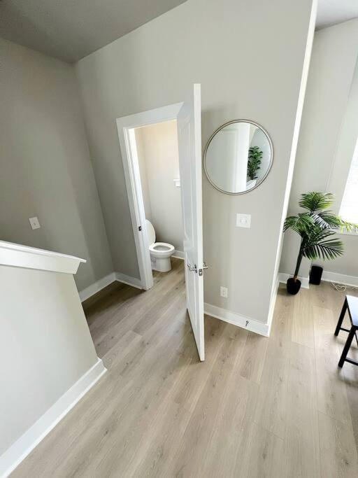 Brand New Build 10 Min- Uptown view 3
