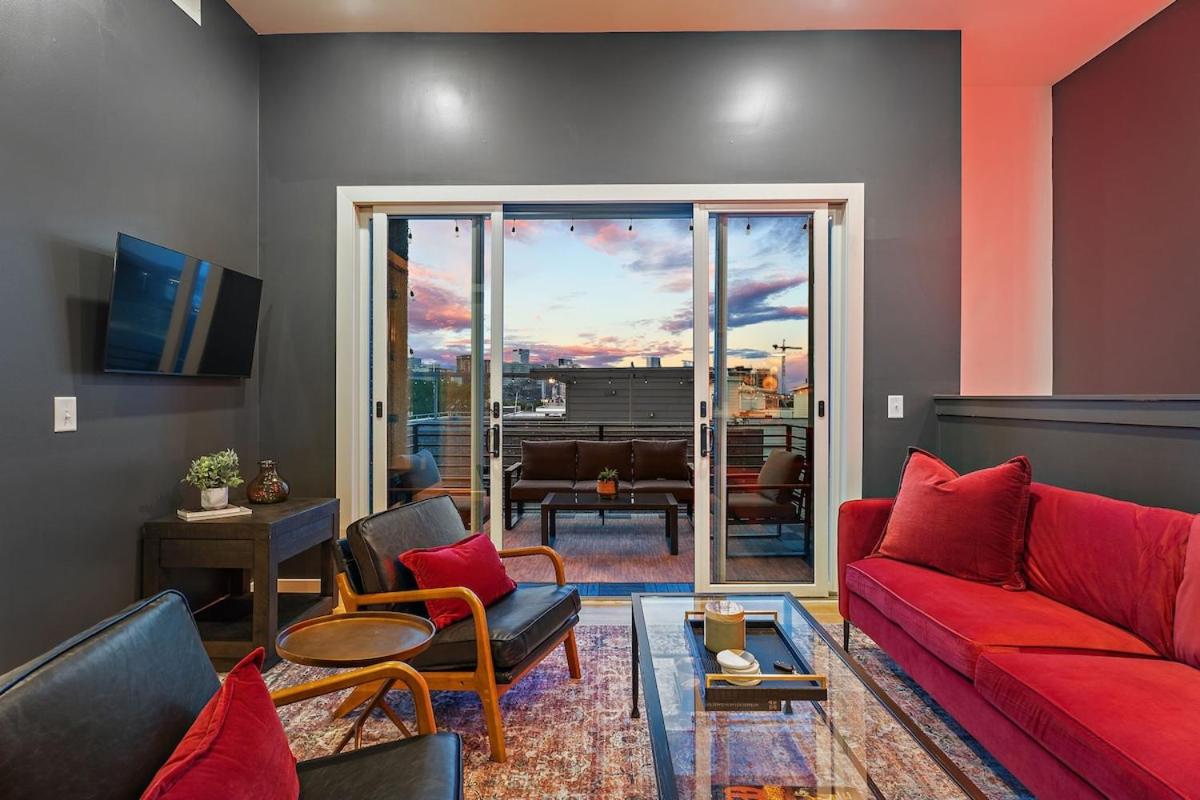 Unwind in Opulence 4BR 4BA Near Broadway view 2