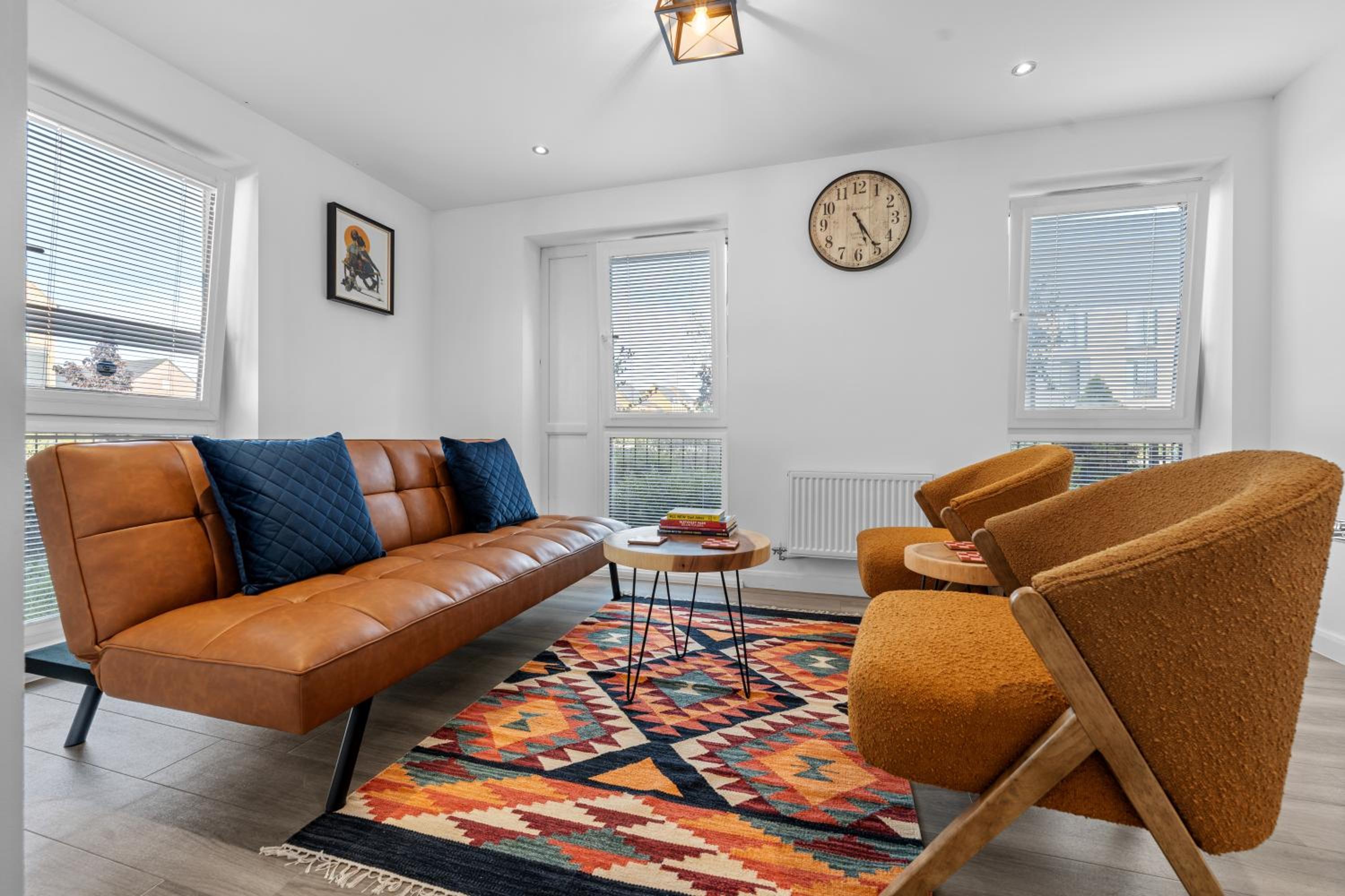 Elegant 4-Double Bedroom Townhouse, great for Holidays, Professionals and Contractors -The perfect stay away from home view 5