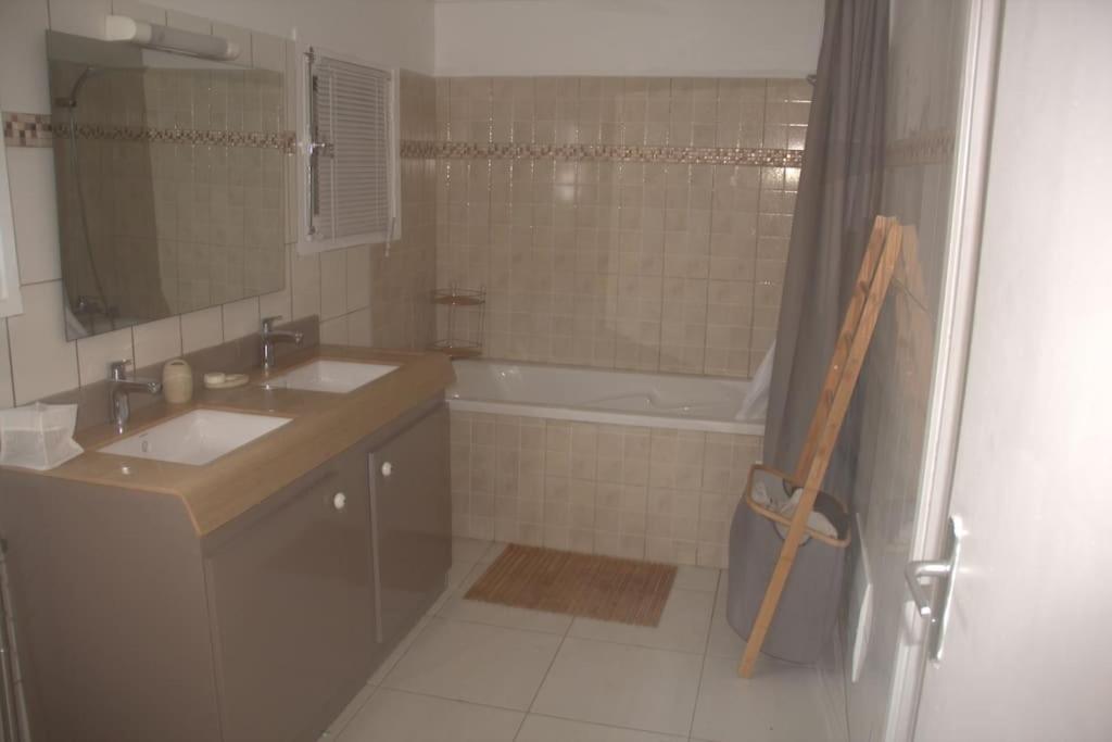Villa de charme - Lamentin - Piscine - 4 Chambres view 4