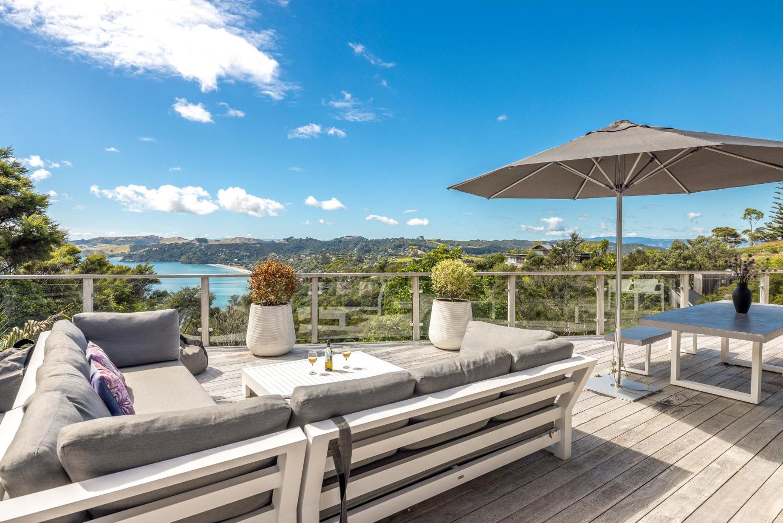 Onetangi Luxury - Be My Guest Waiheke