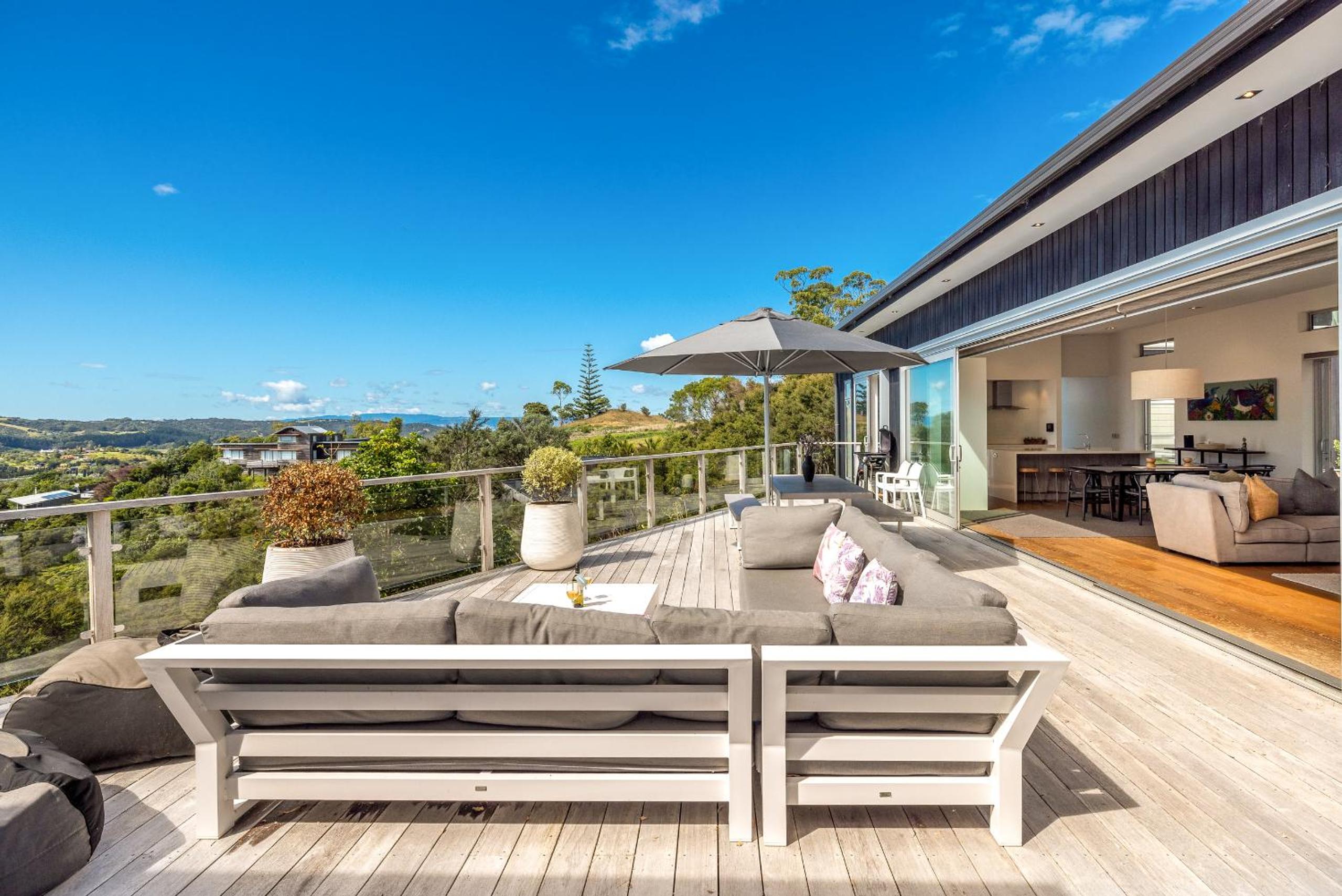 Onetangi Luxury - Be My Guest Waiheke