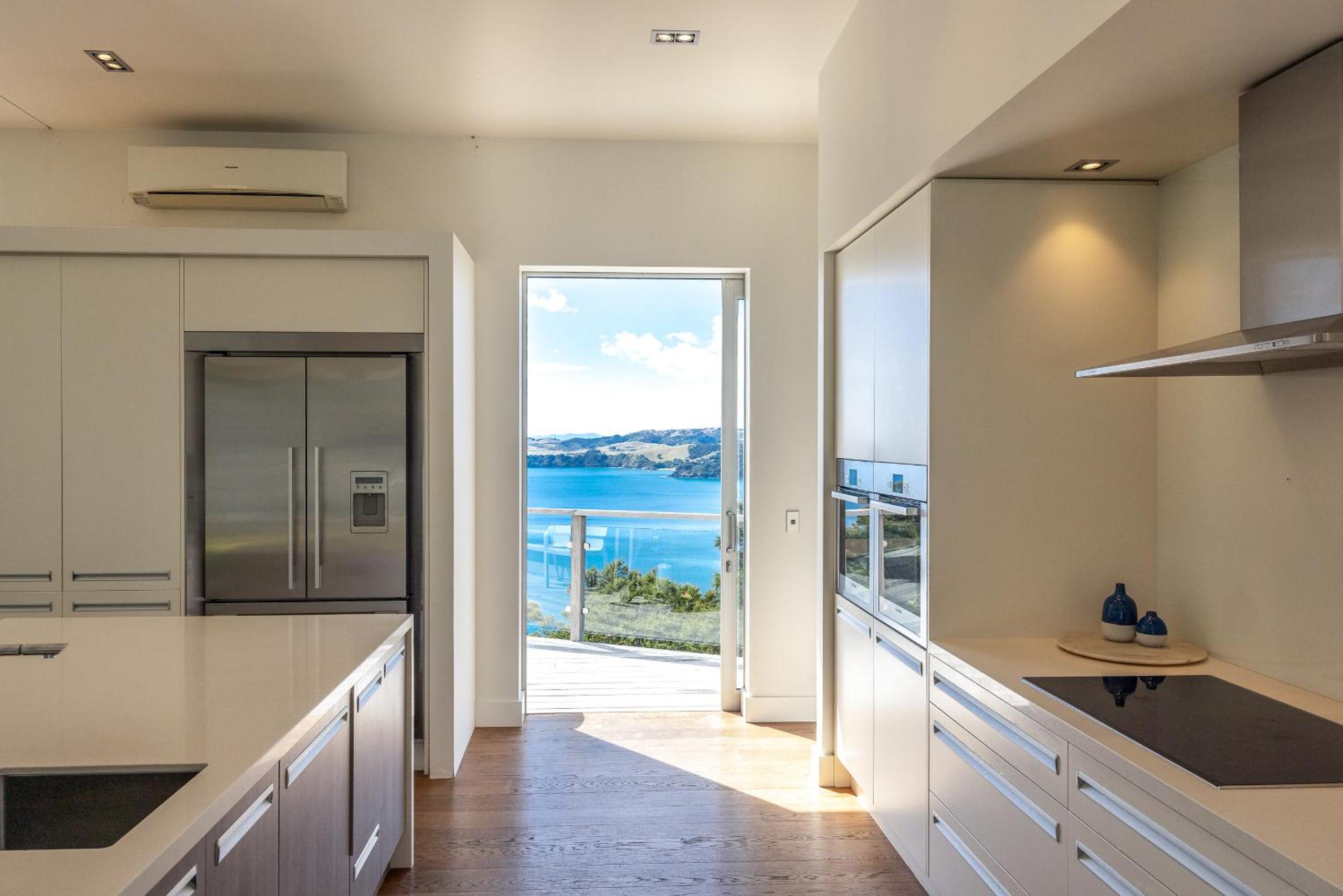 Onetangi Luxury - Be My Guest Waiheke