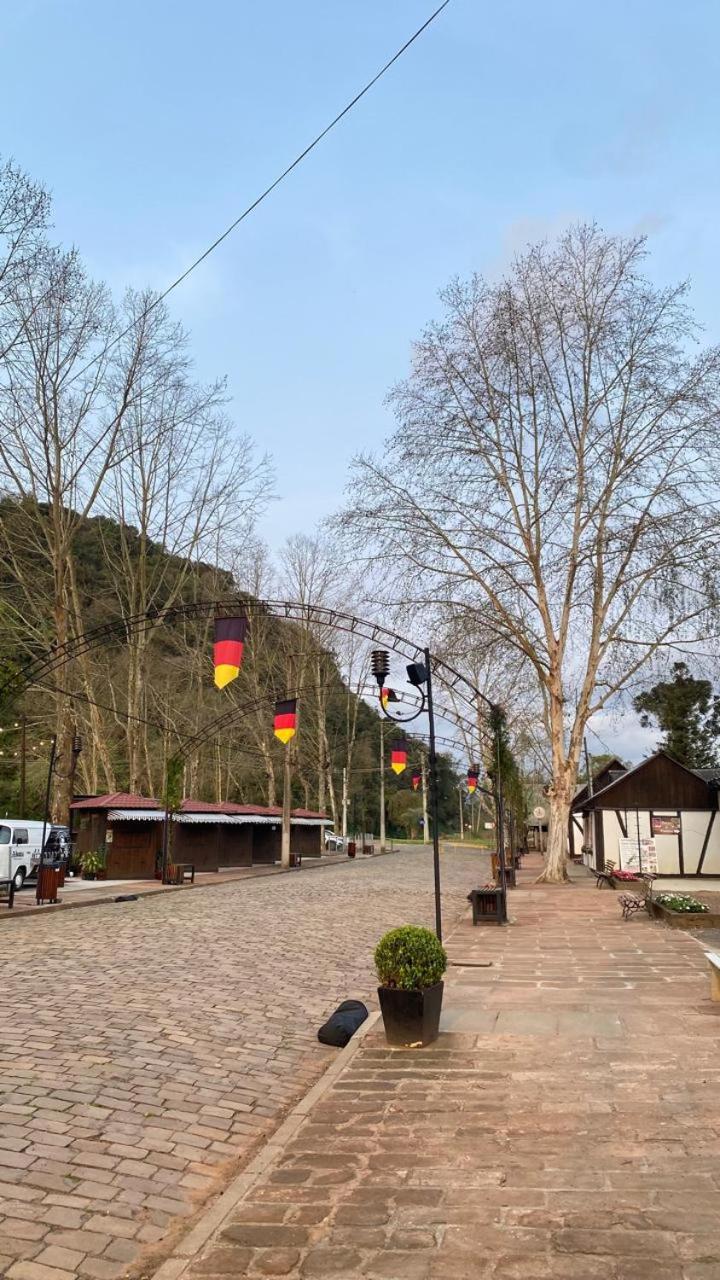 Casa Finger próx do Centro e do Núcleo de Casas Enxaimel ambiente familiar