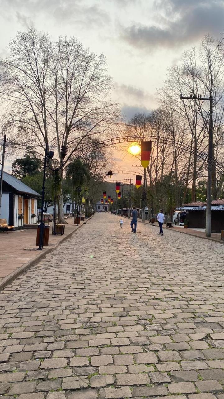 Casa Finger próx do Centro e do Núcleo de Casas Enxaimel ambiente familiar