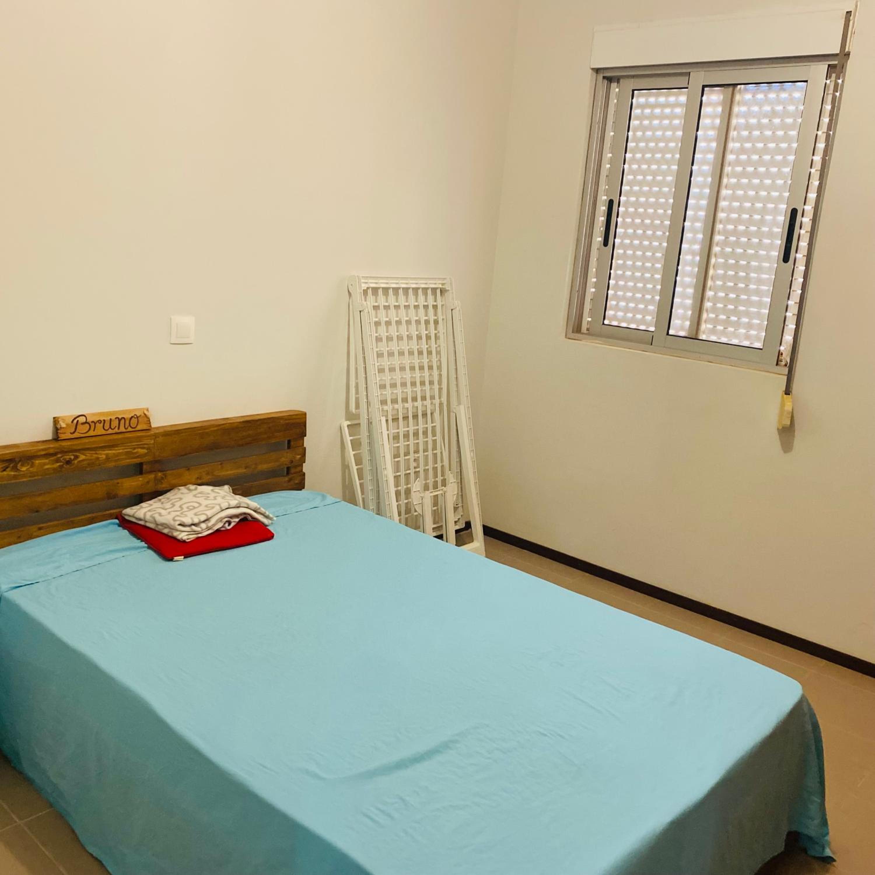 Apartamento T2 e escritorio mobiliado, tudo incluído , água, luz, internet, maquina de lavar