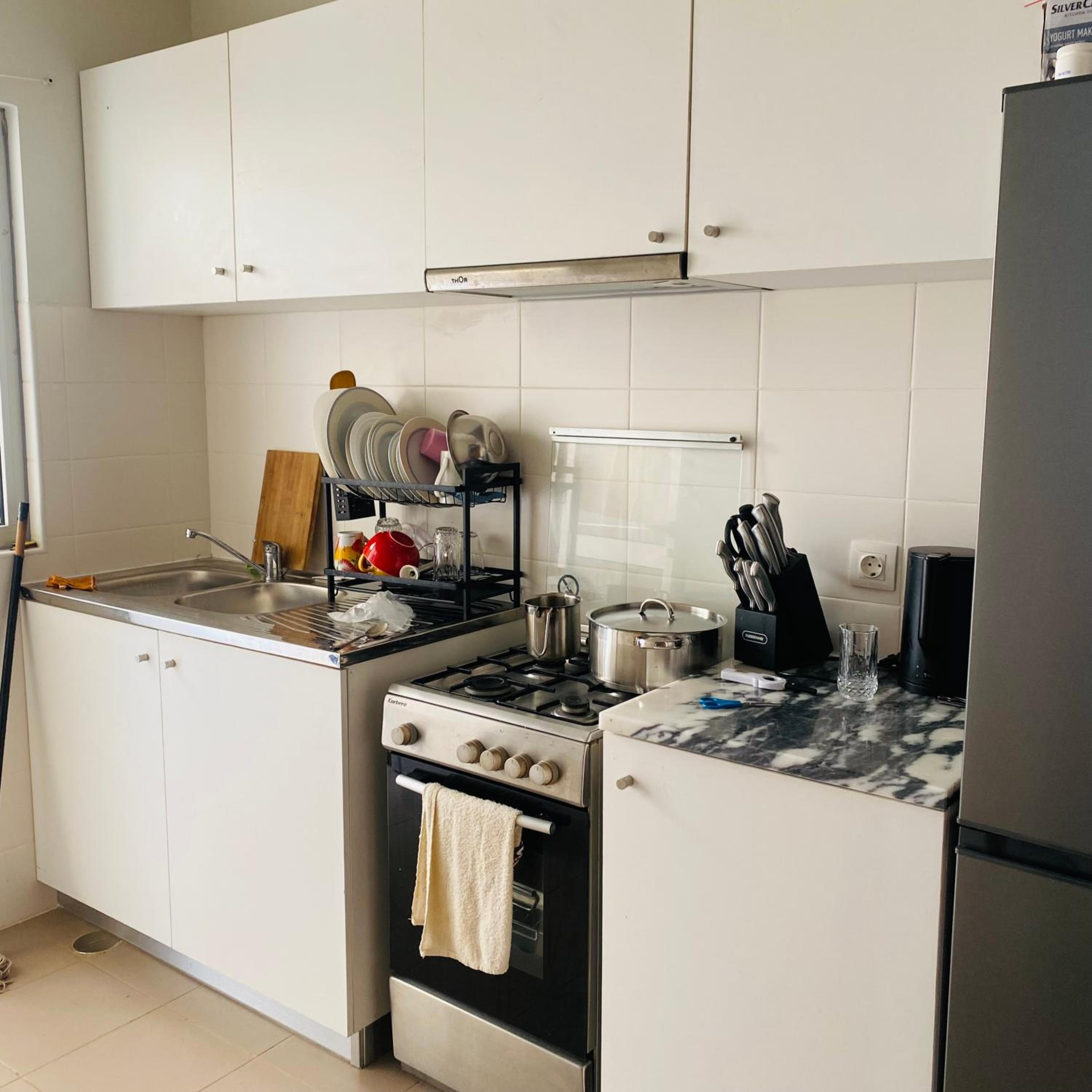 Apartamento T2 e escritorio mobiliado, tudo incluído , água, luz, internet, maquina de lavar