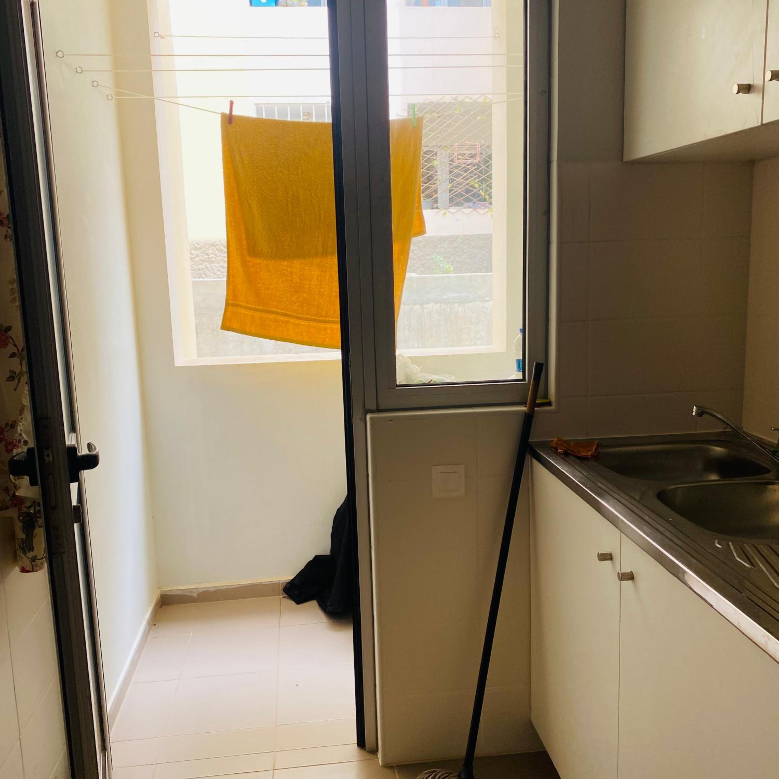 Apartamento T2 e escritorio mobiliado, tudo incluído , água, luz, internet, maquina de lavar