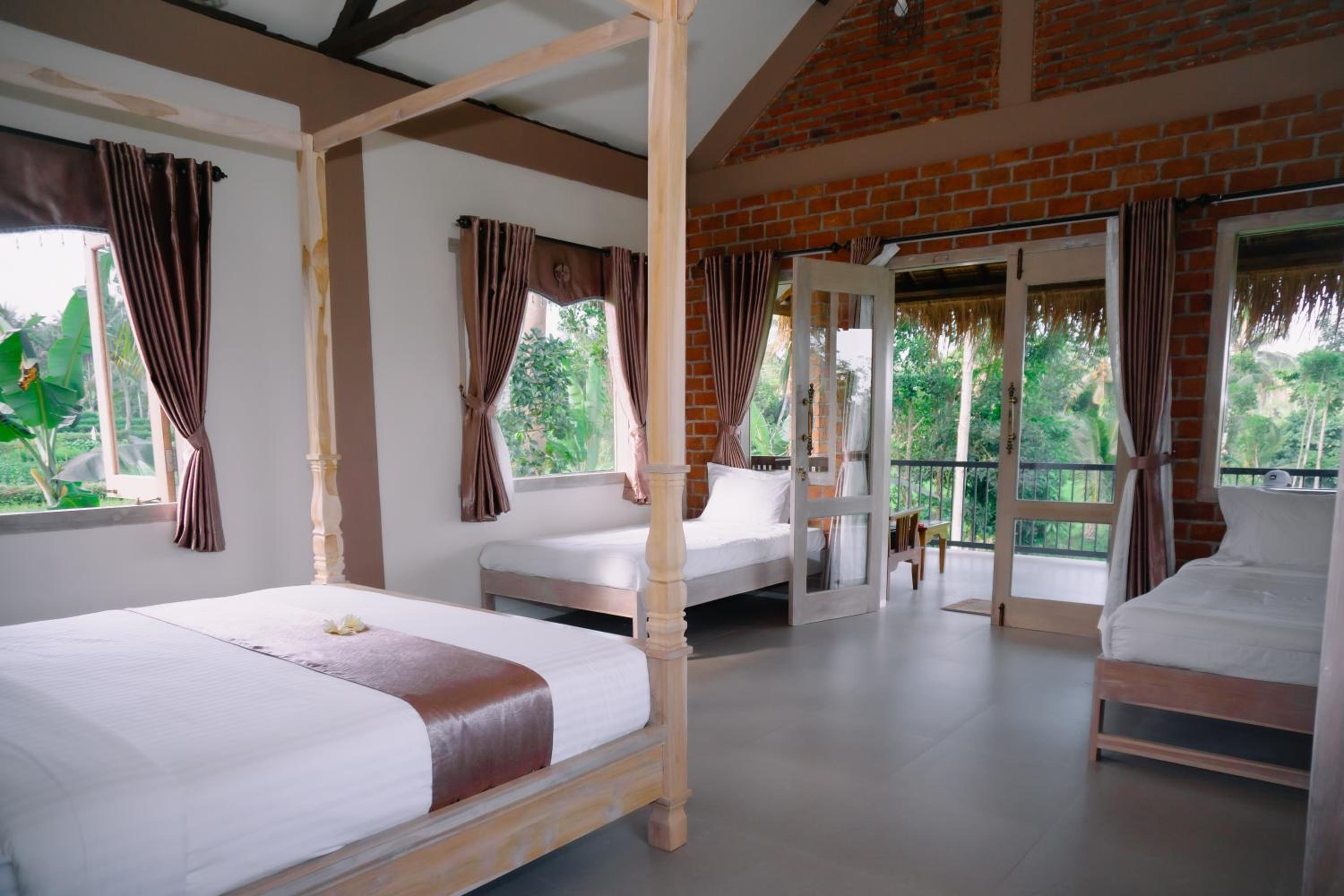 Novia Guest House Lombok-Tetebatu view 3