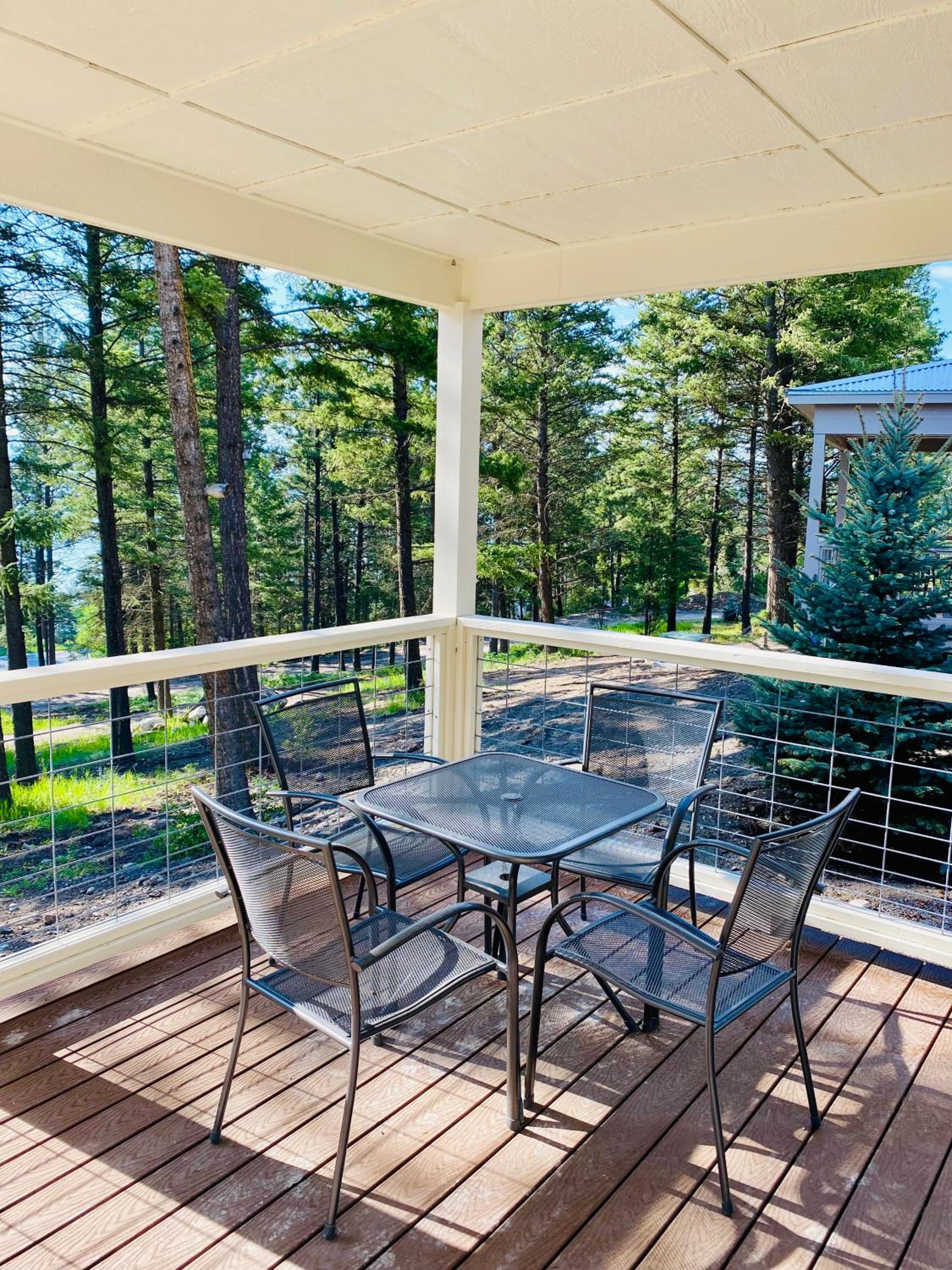 Elk Ridge Village 301C Cozy Cabin with lake and mountain views view 4