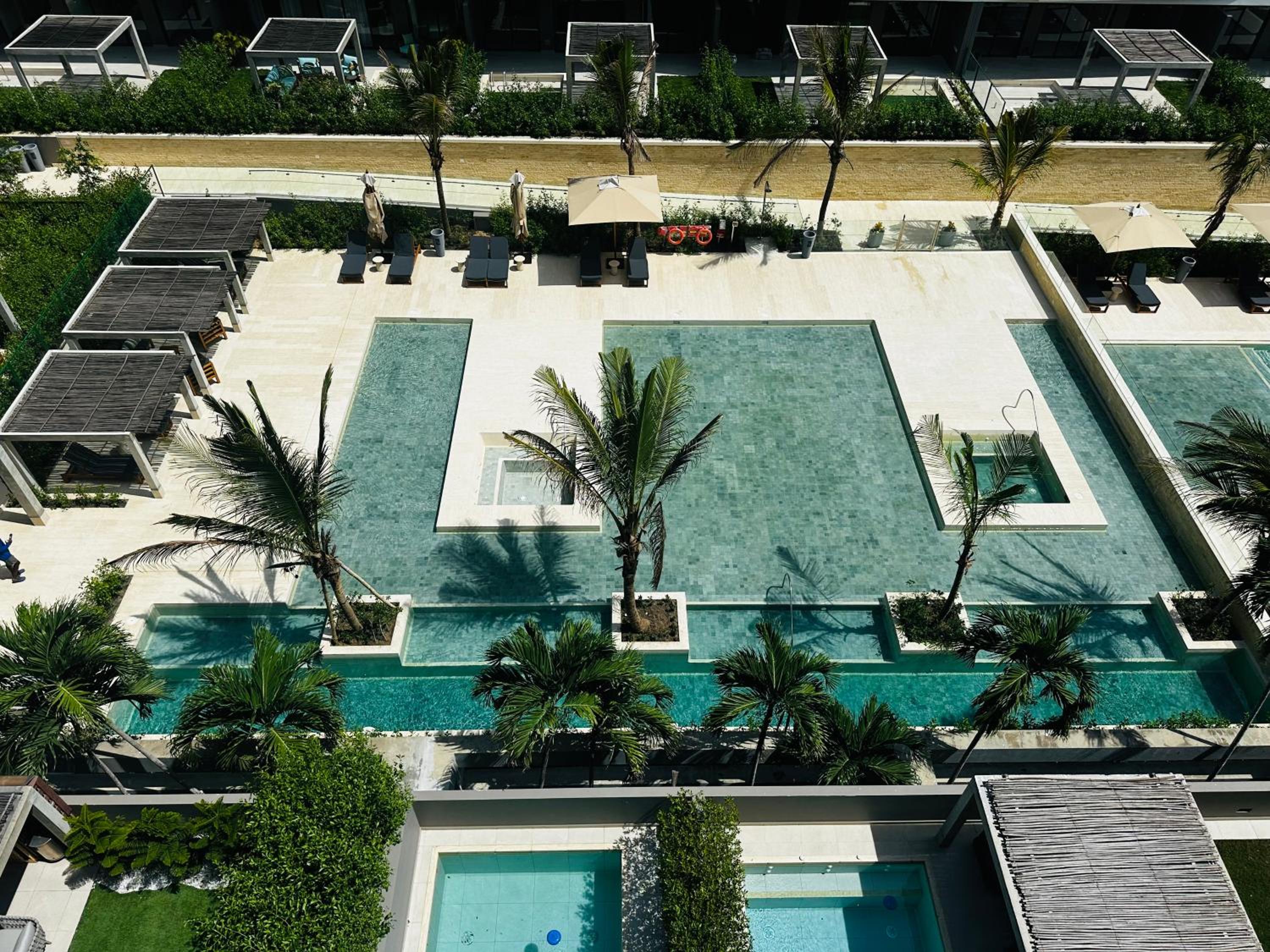 Amazing Loft / Private Beach + Pools + Natural view 3