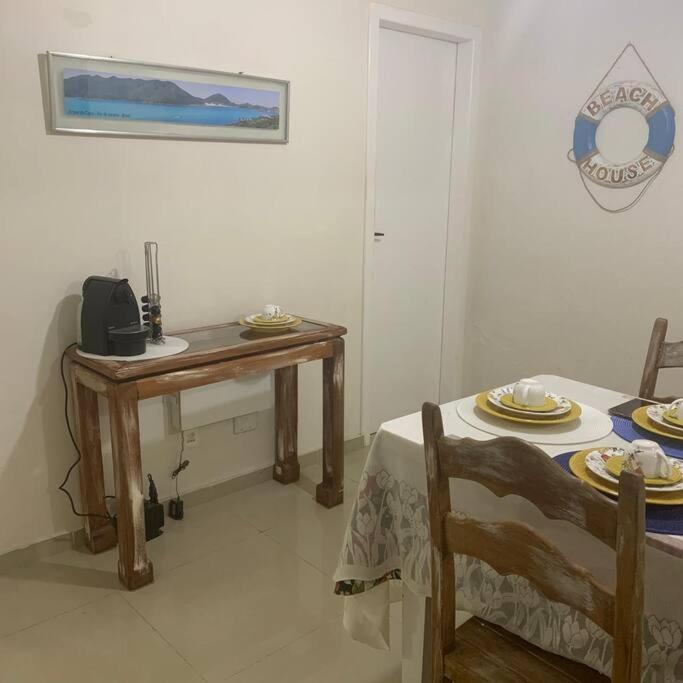 Lindo Apt na Prainha com Varanda Gourmet e 2 vagas