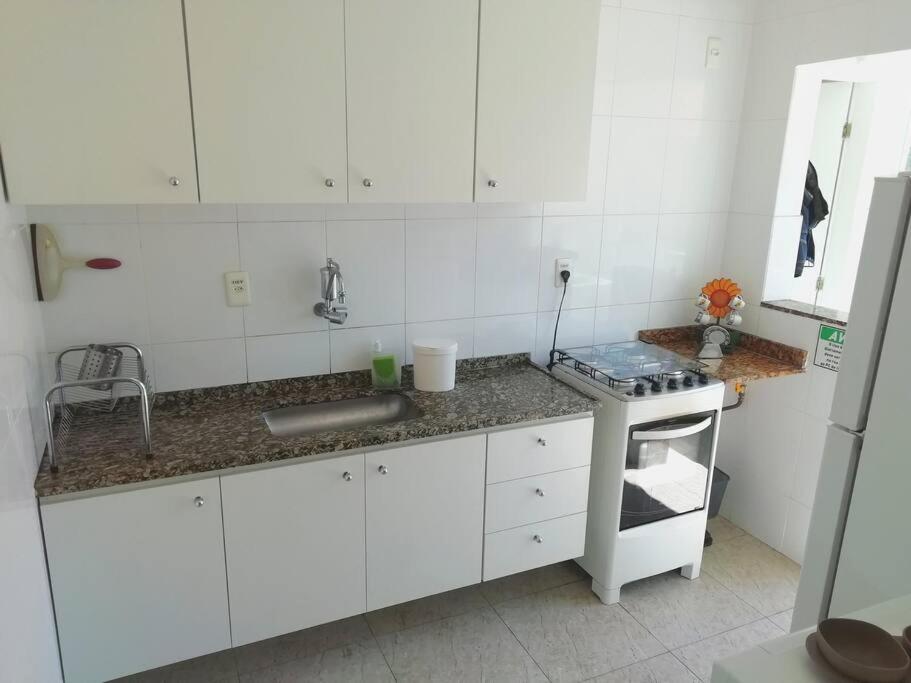 Lindo Apt na Prainha com Varanda Gourmet e 2 vagas